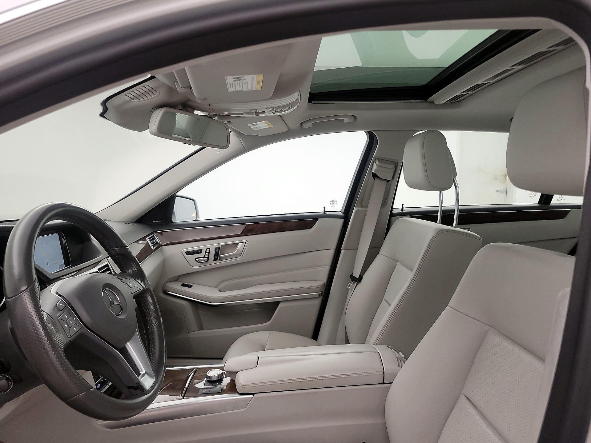 Thumbnail: 2014 Mercedes-Benz E-Class - 20