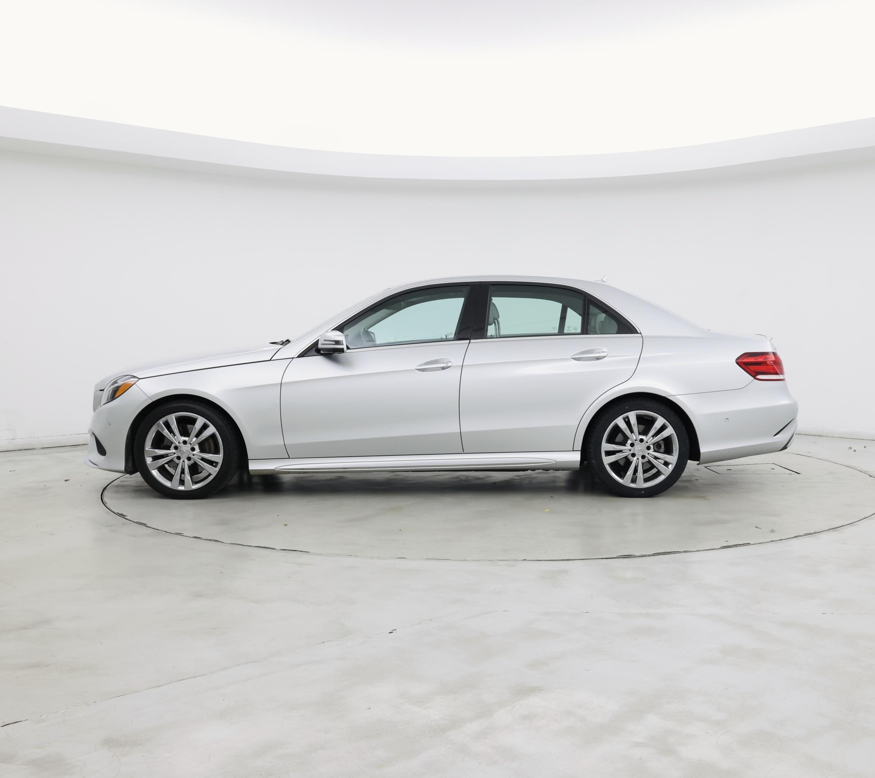 Thumbnail: 2014 Mercedes-Benz E-Class - 3