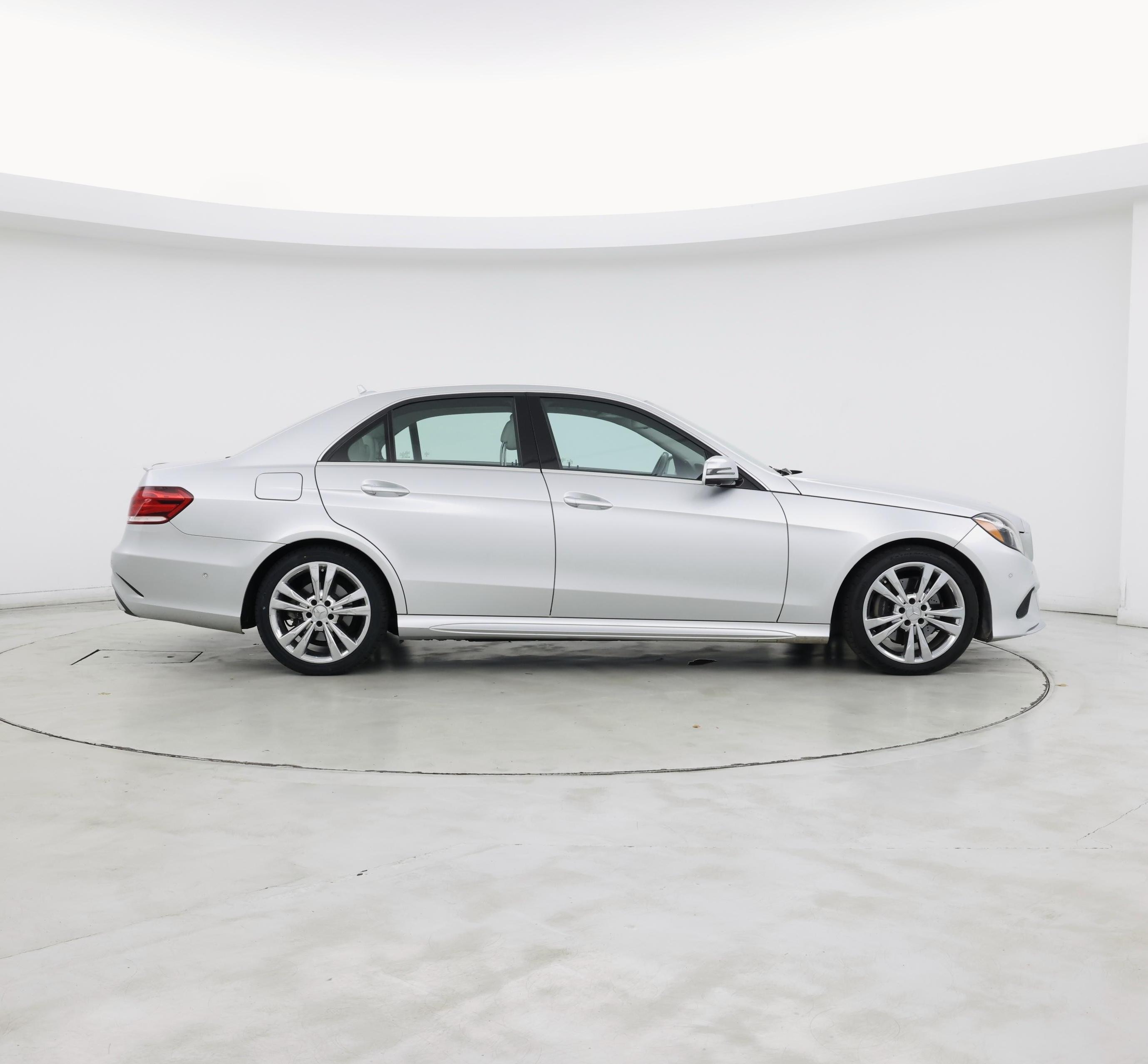 Thumbnail: 2014 Mercedes-Benz E-Class - 7