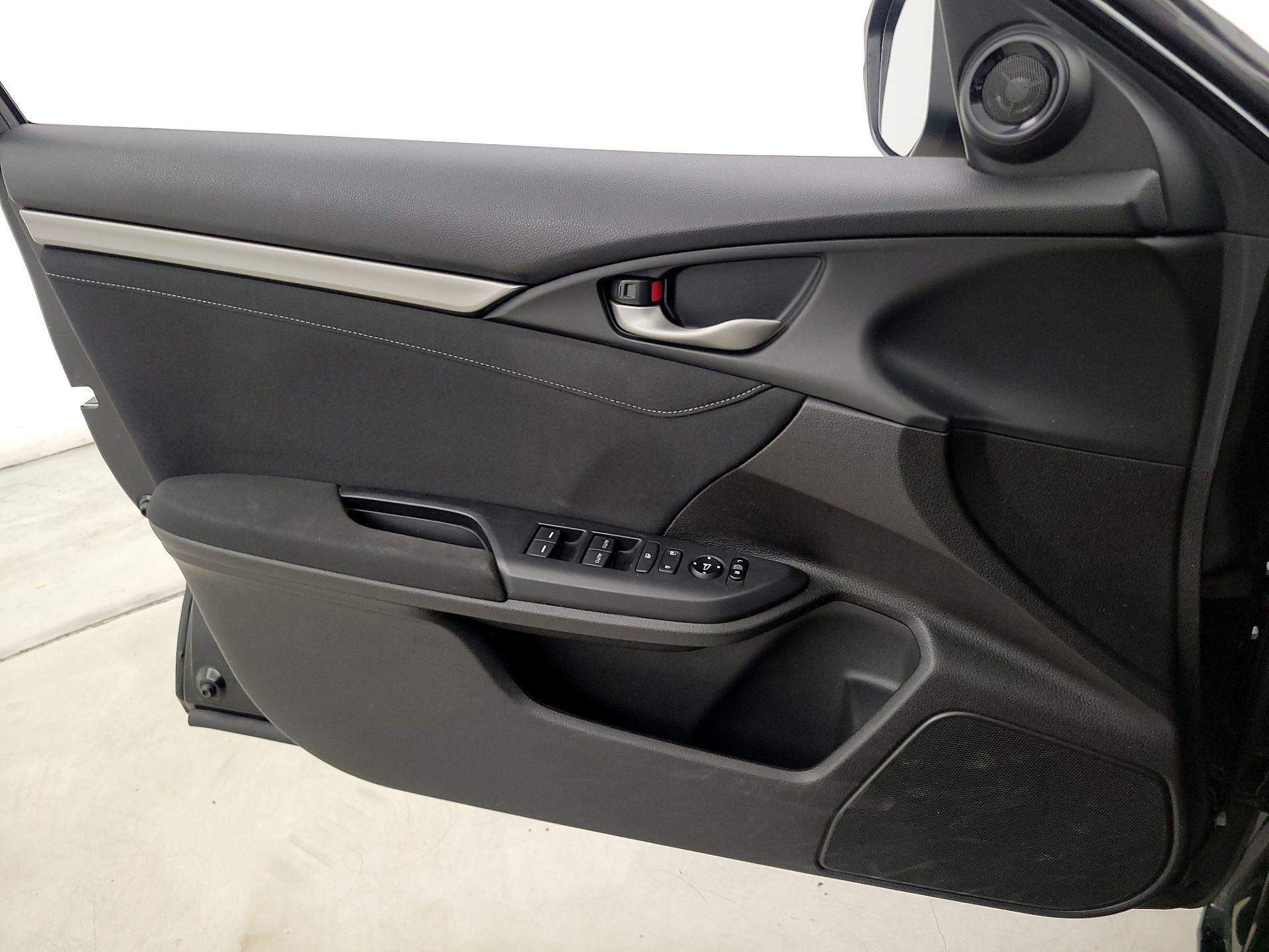 Thumbnail: 2017 Honda Civic - 12