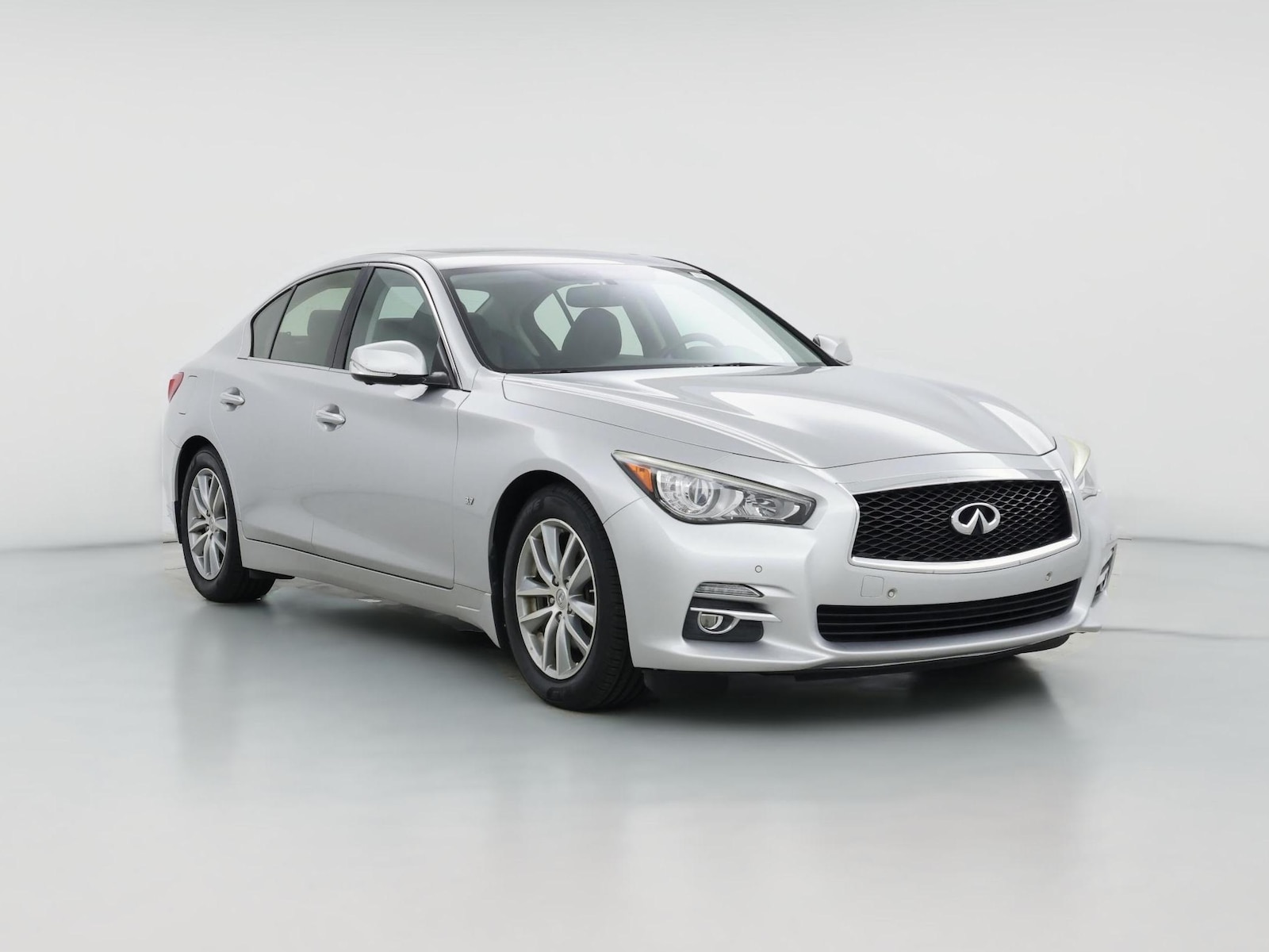 2015 INFINITI Q50