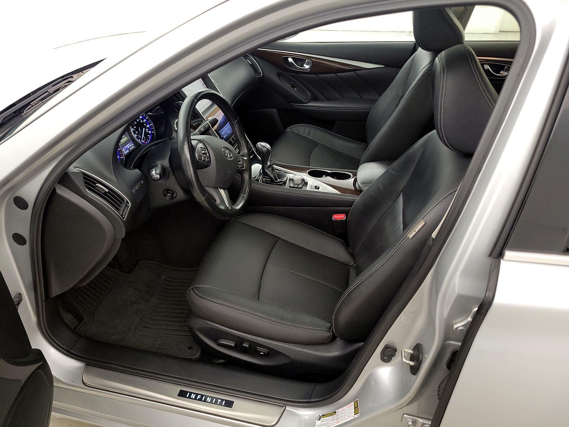 Thumbnail: 2015 INFINITI Q50 - 11