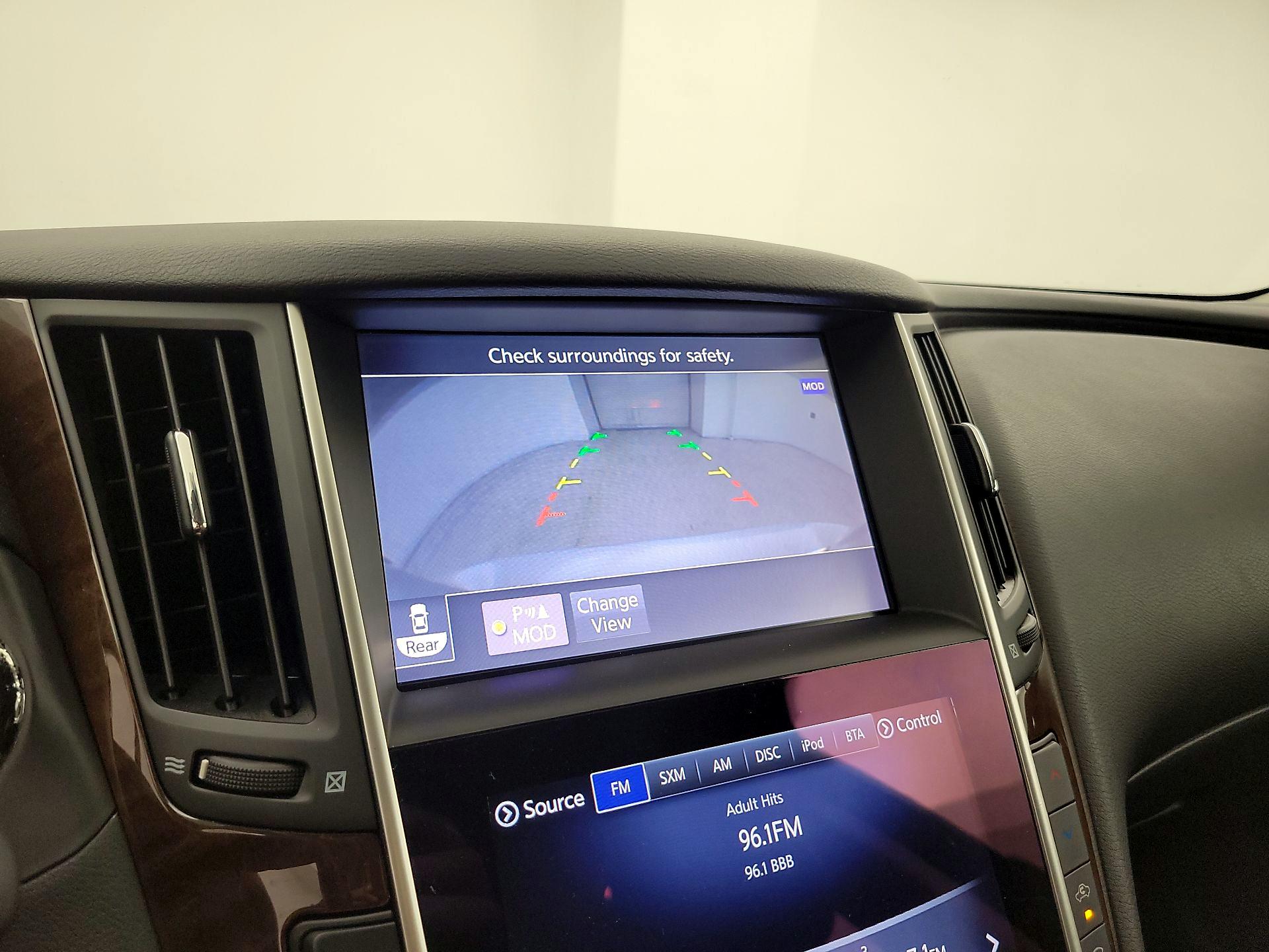 Thumbnail: 2015 INFINITI Q50 - 15