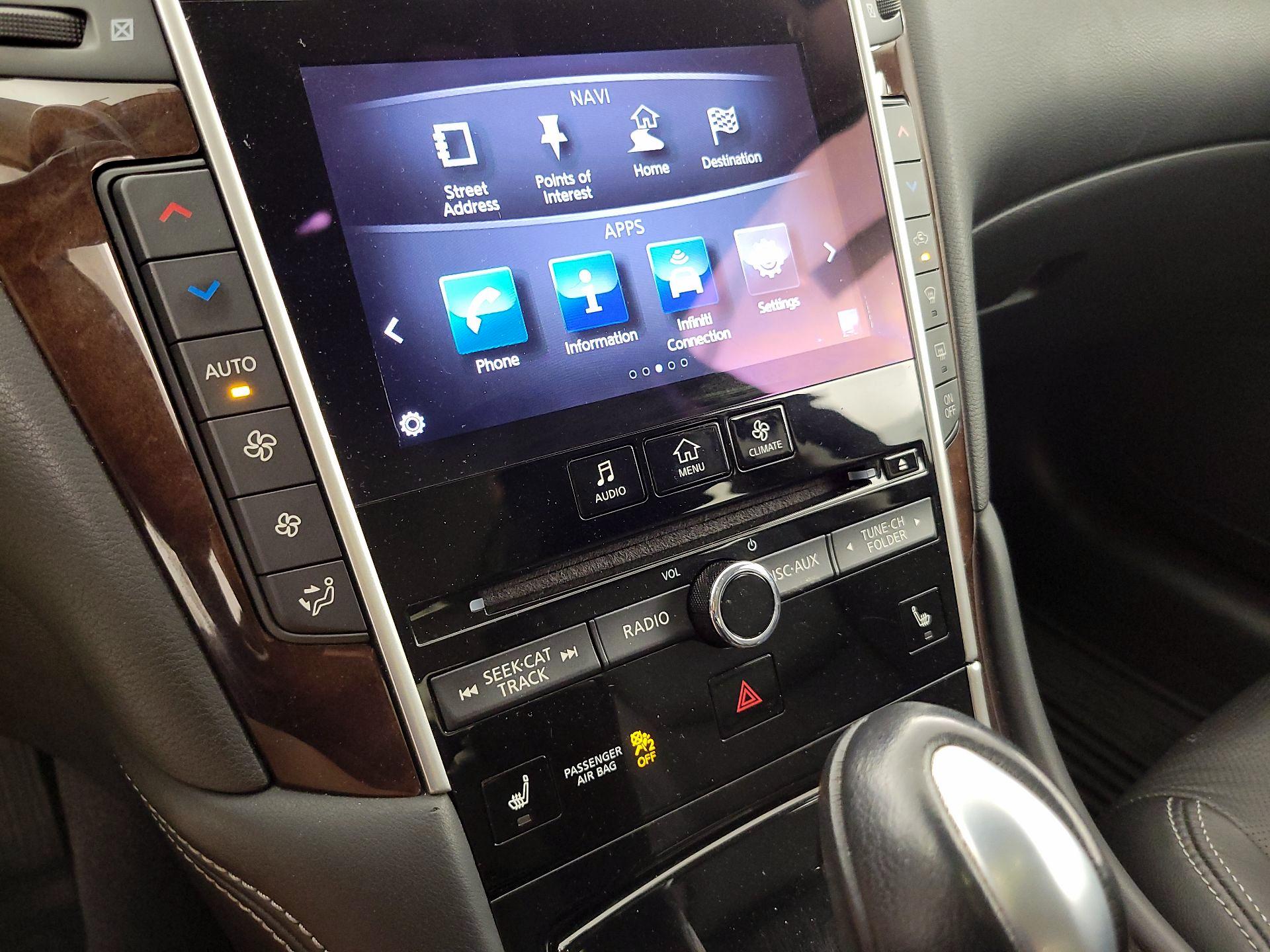 Thumbnail: 2015 INFINITI Q50 - 17