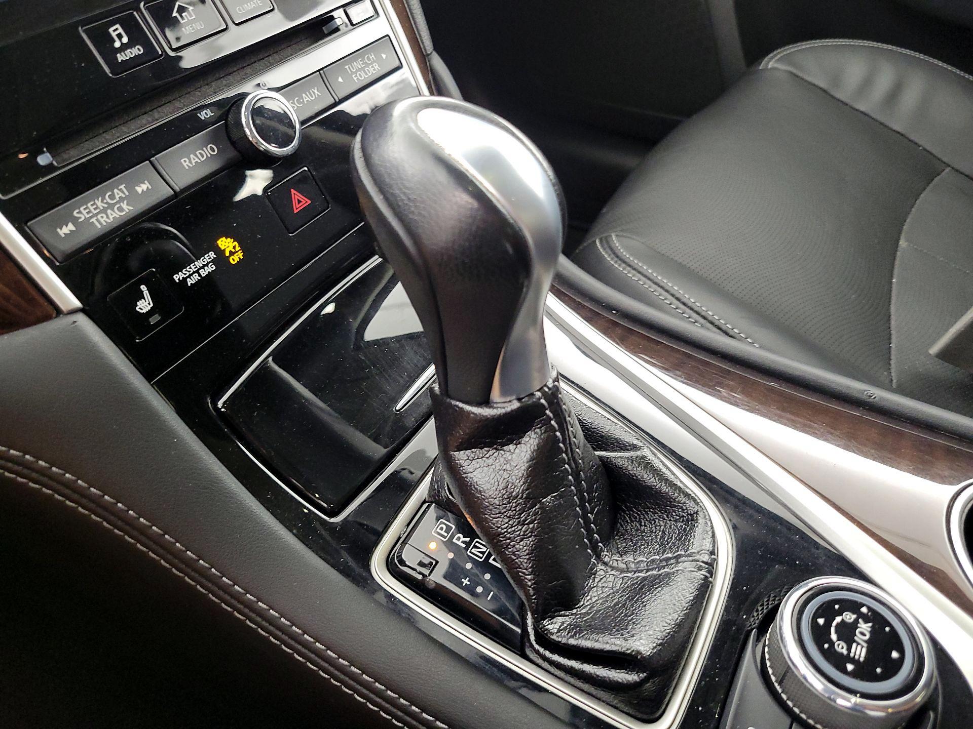 Thumbnail: 2015 INFINITI Q50 - 18