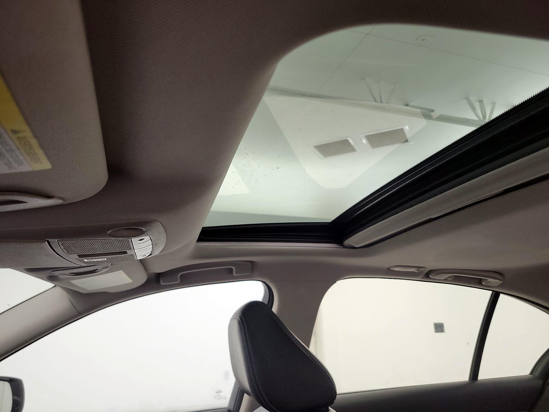 Thumbnail: 2015 INFINITI Q50 - 20