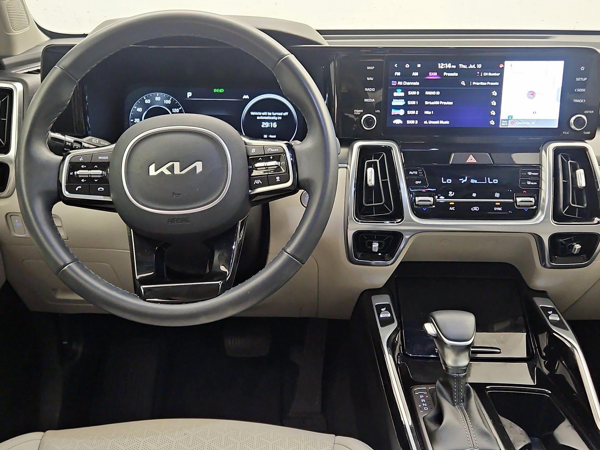 Thumbnail: 2023 Kia Sorento - 10