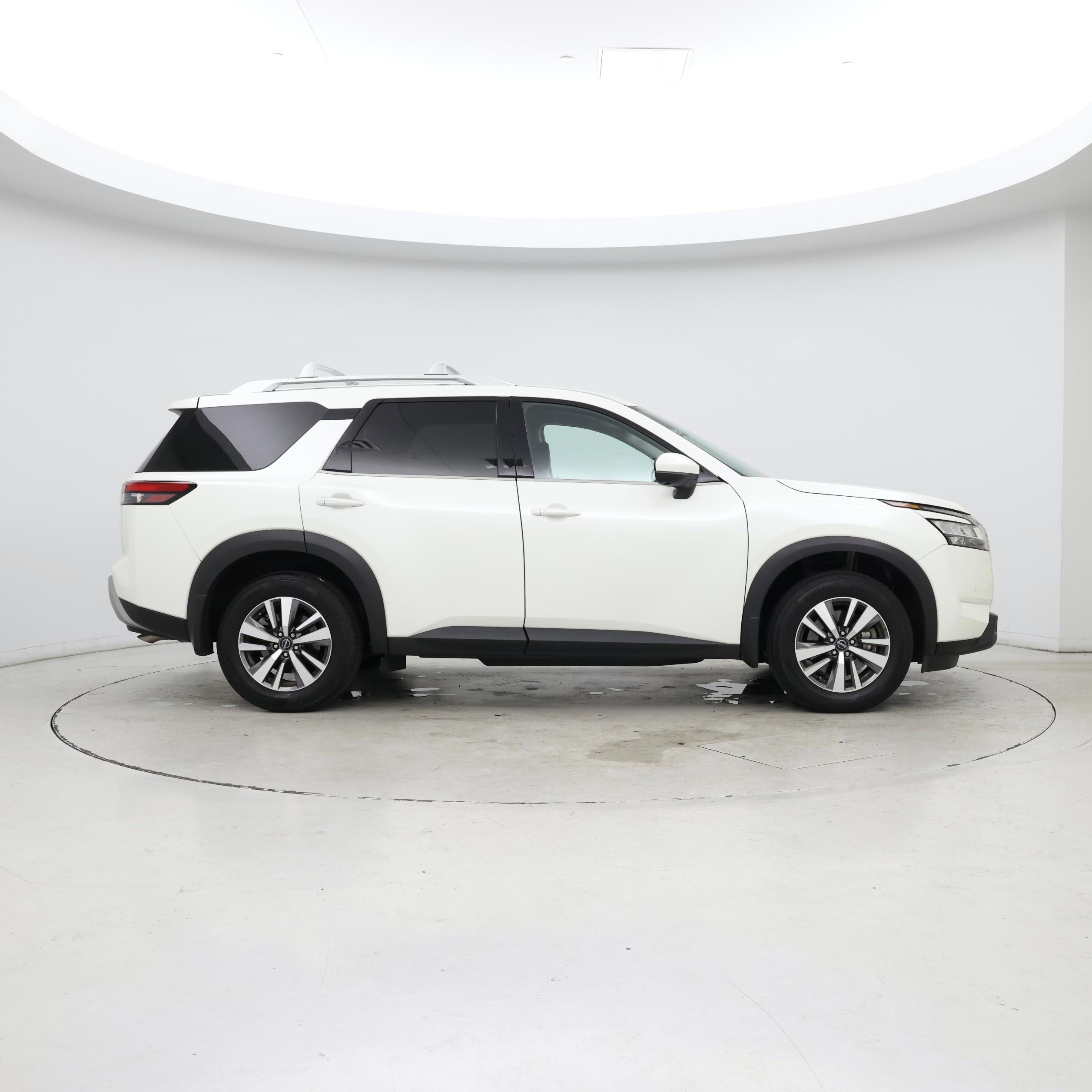 Thumbnail: 2024 Nissan Pathfinder - 7
