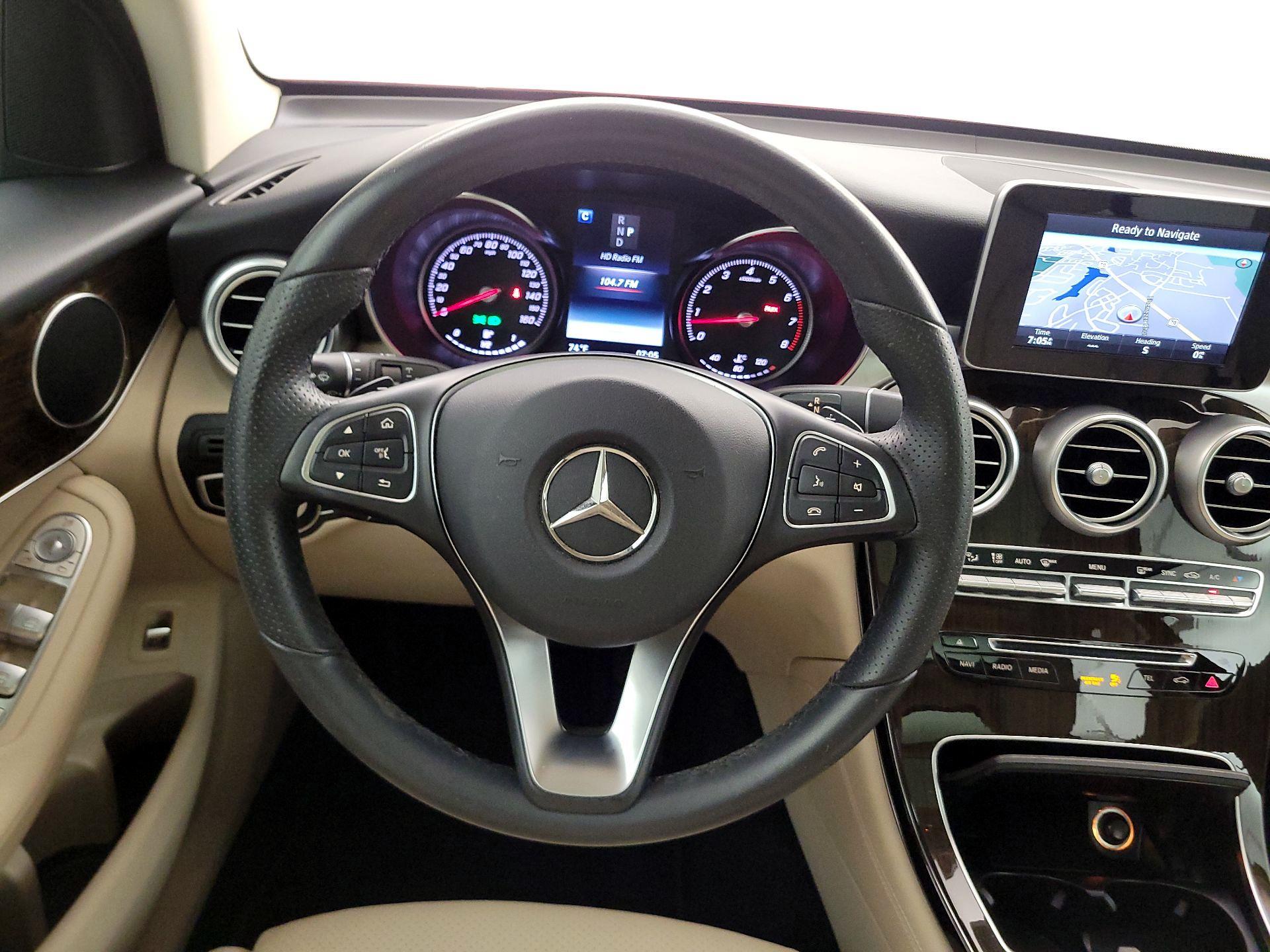 Thumbnail: 2017 Mercedes-Benz GLC - 10