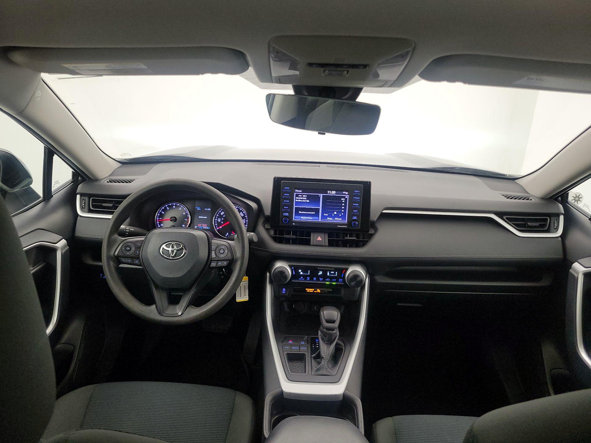 Thumbnail: 2021 Toyota RAV4 - 9