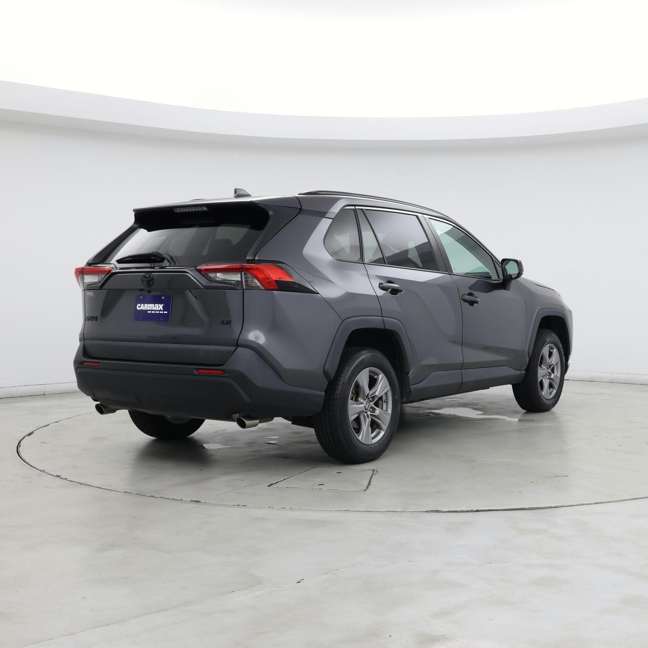 Thumbnail: 2021 Toyota RAV4 - 8