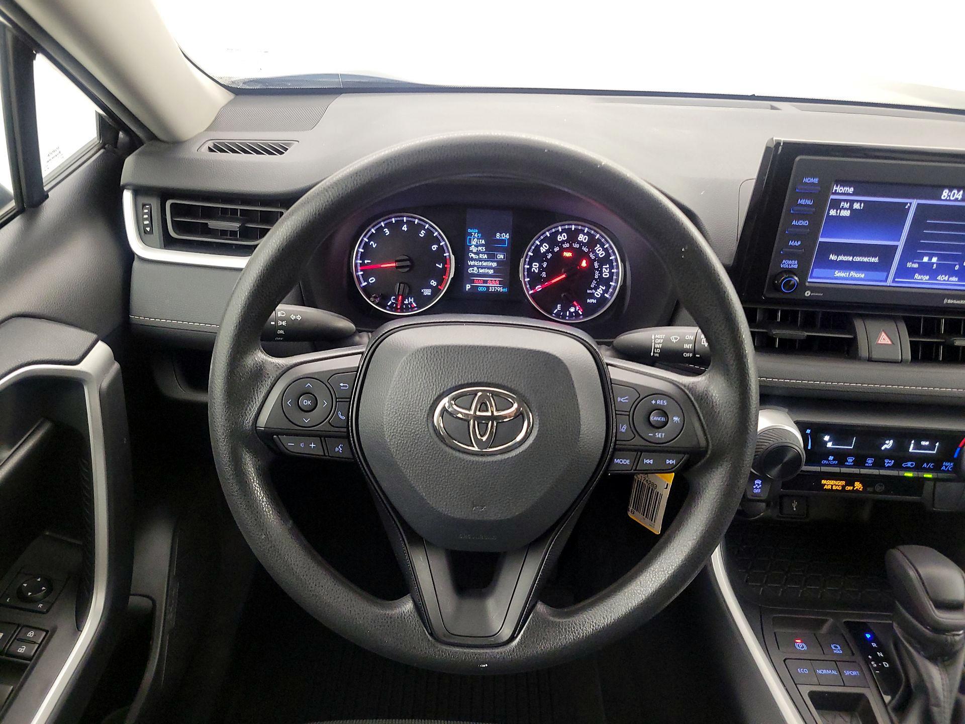 Thumbnail: 2022 Toyota RAV4 - 10