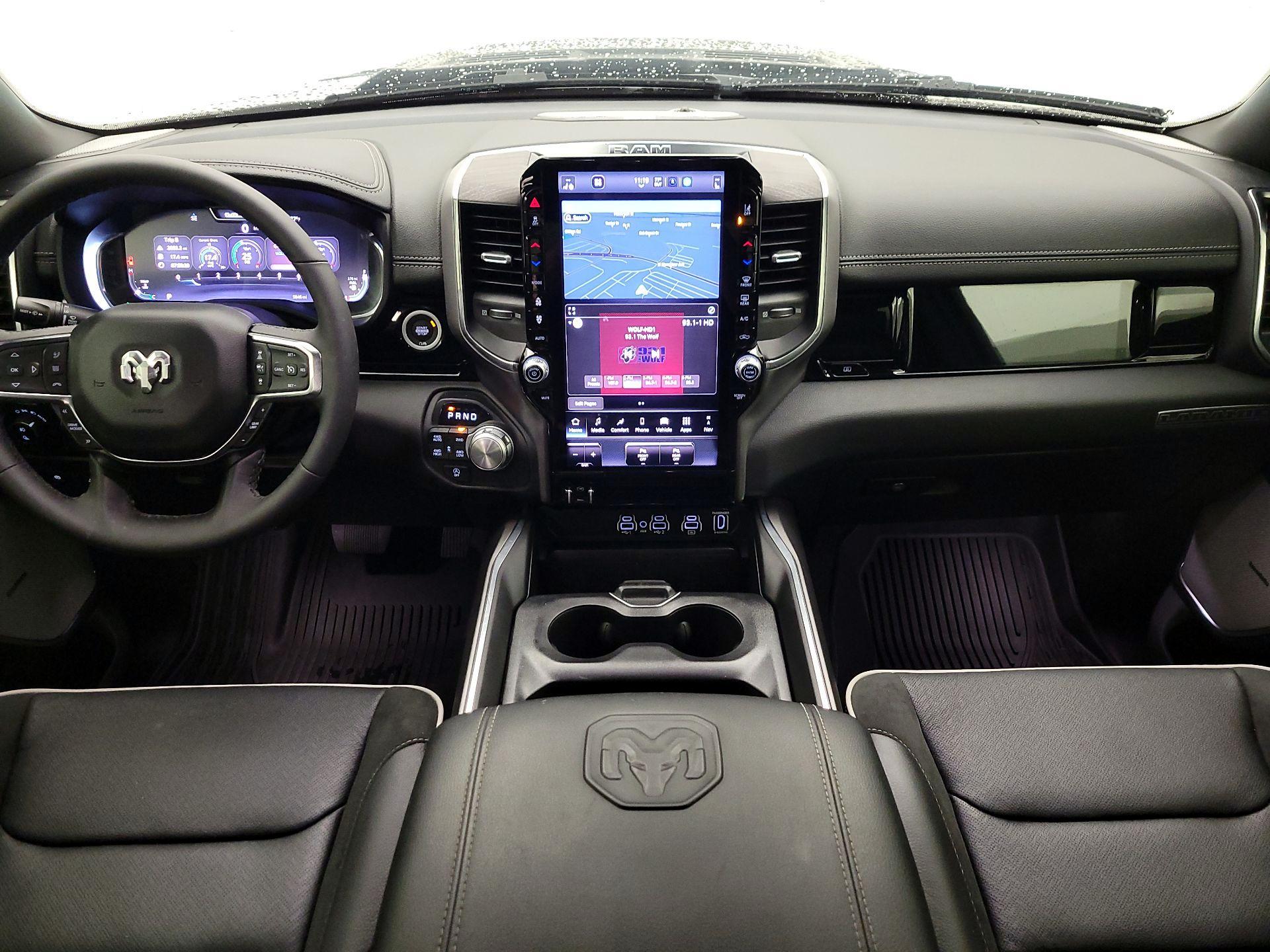 Thumbnail: 2025 RAM 1500 - 9