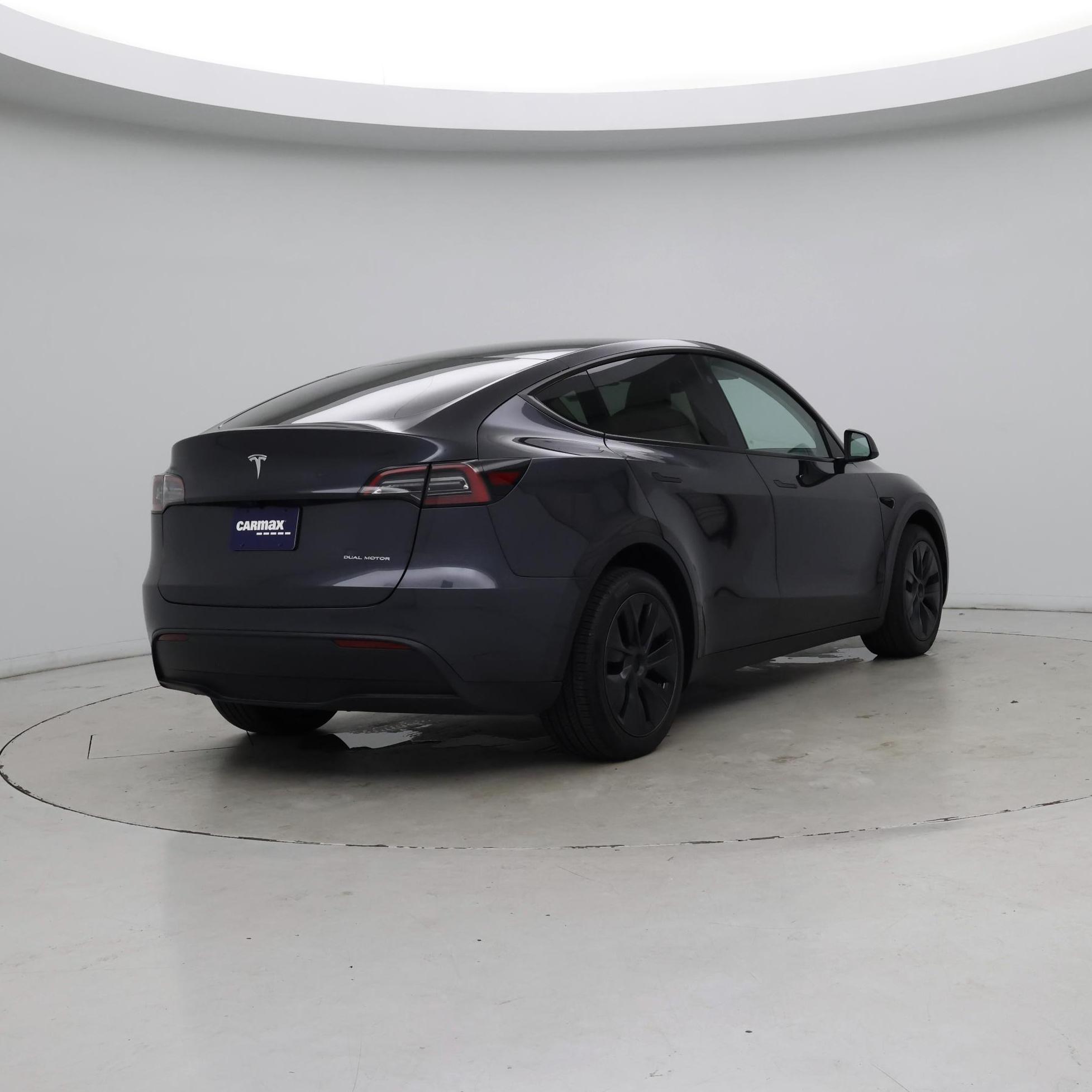 Thumbnail: 2025 Tesla Model Y - 8