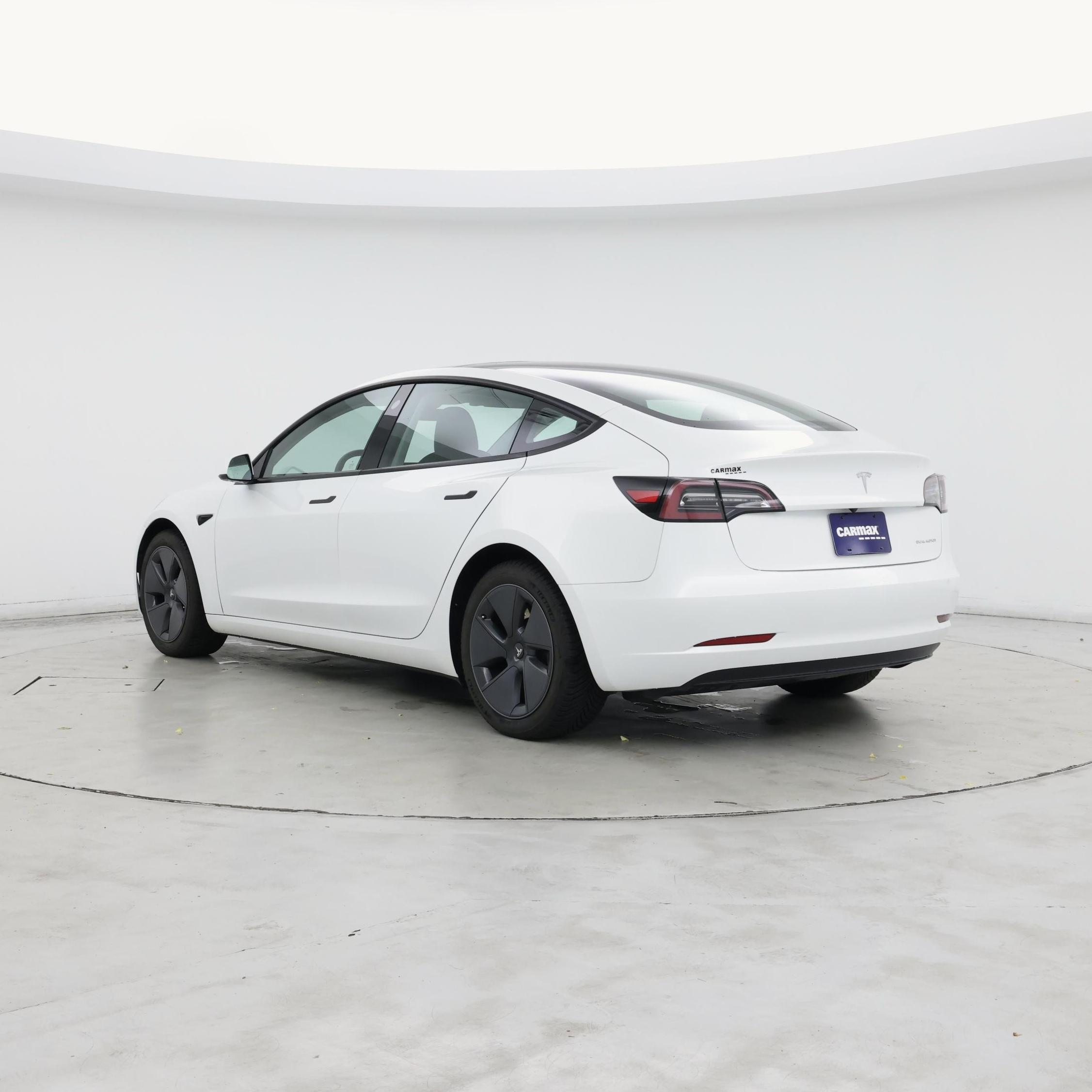 Thumbnail: 2023 Tesla Model 3 - 2
