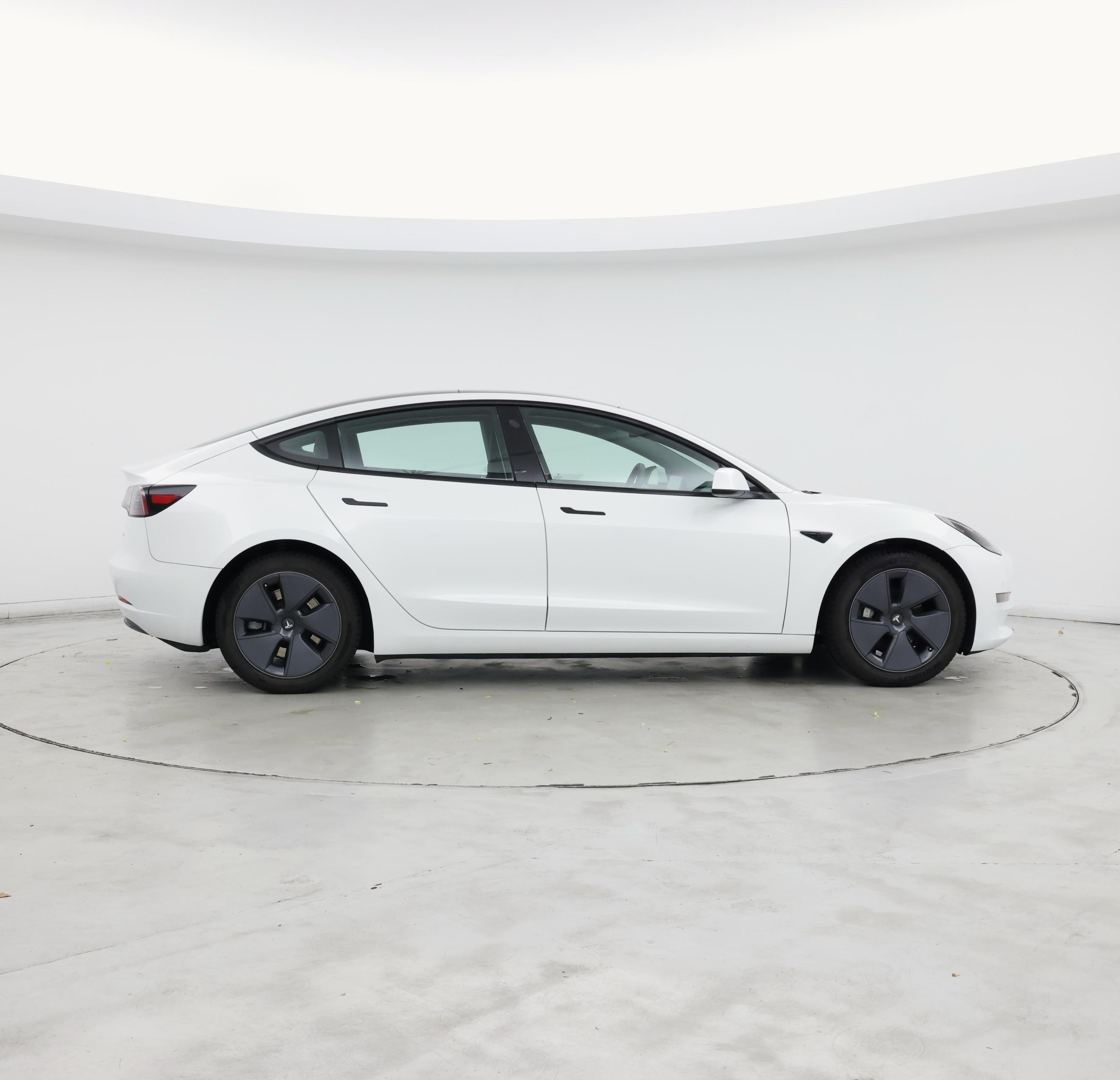 Thumbnail: 2023 Tesla Model 3 - 7