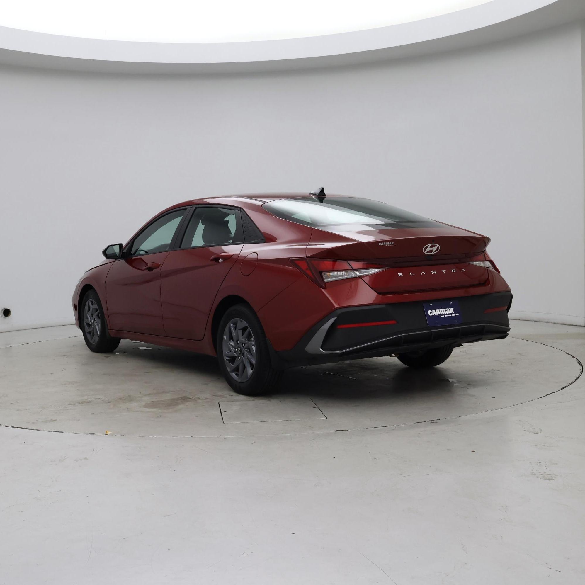 Thumbnail: 2024 Hyundai Elantra - 2