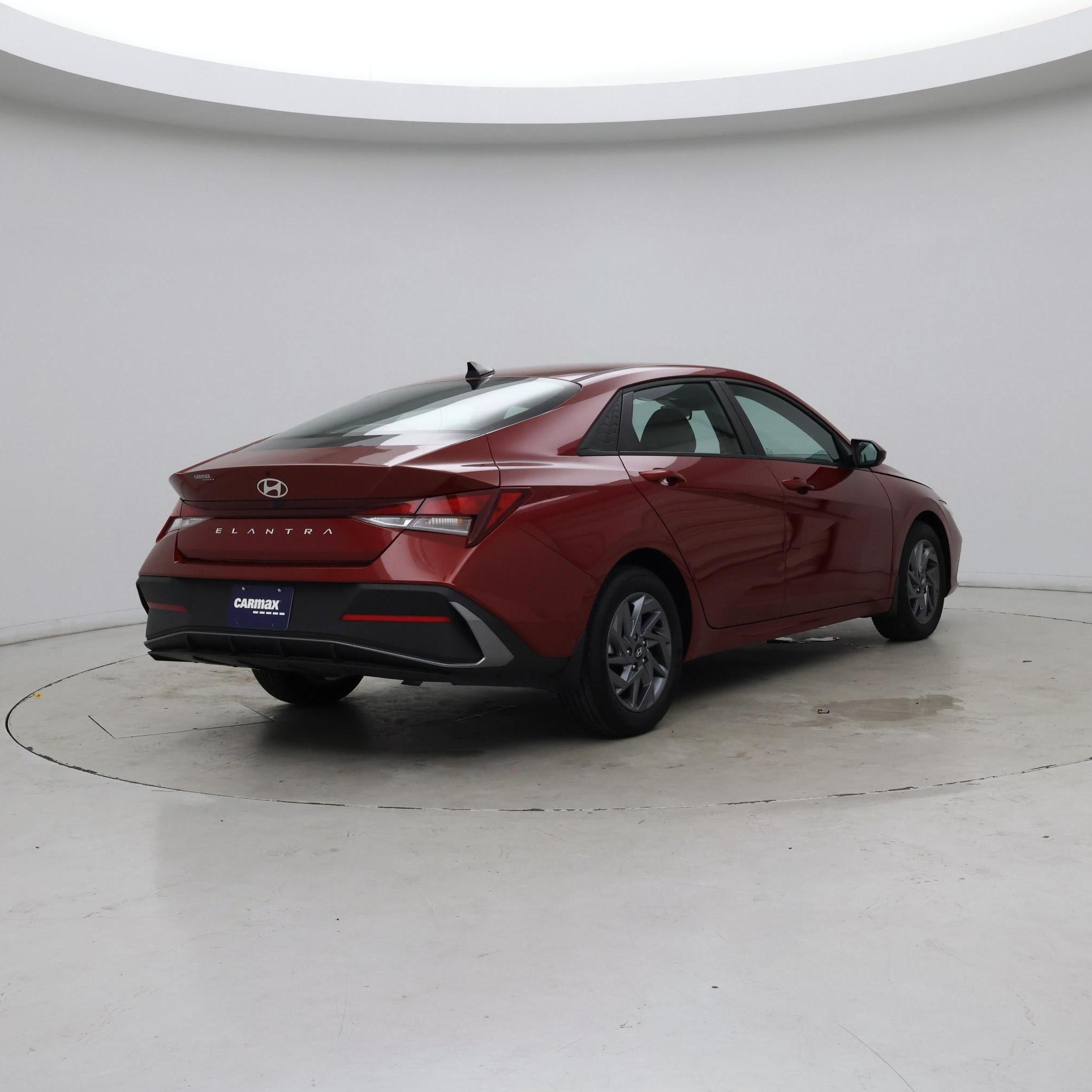 Thumbnail: 2024 Hyundai Elantra - 8