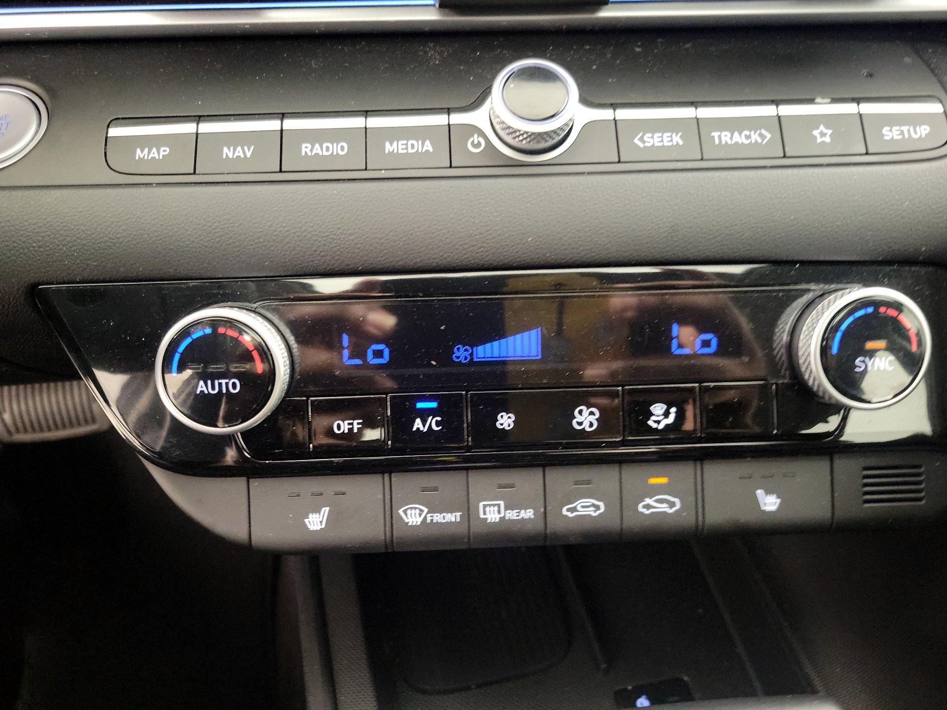Thumbnail: 2024 Hyundai Elantra - 16