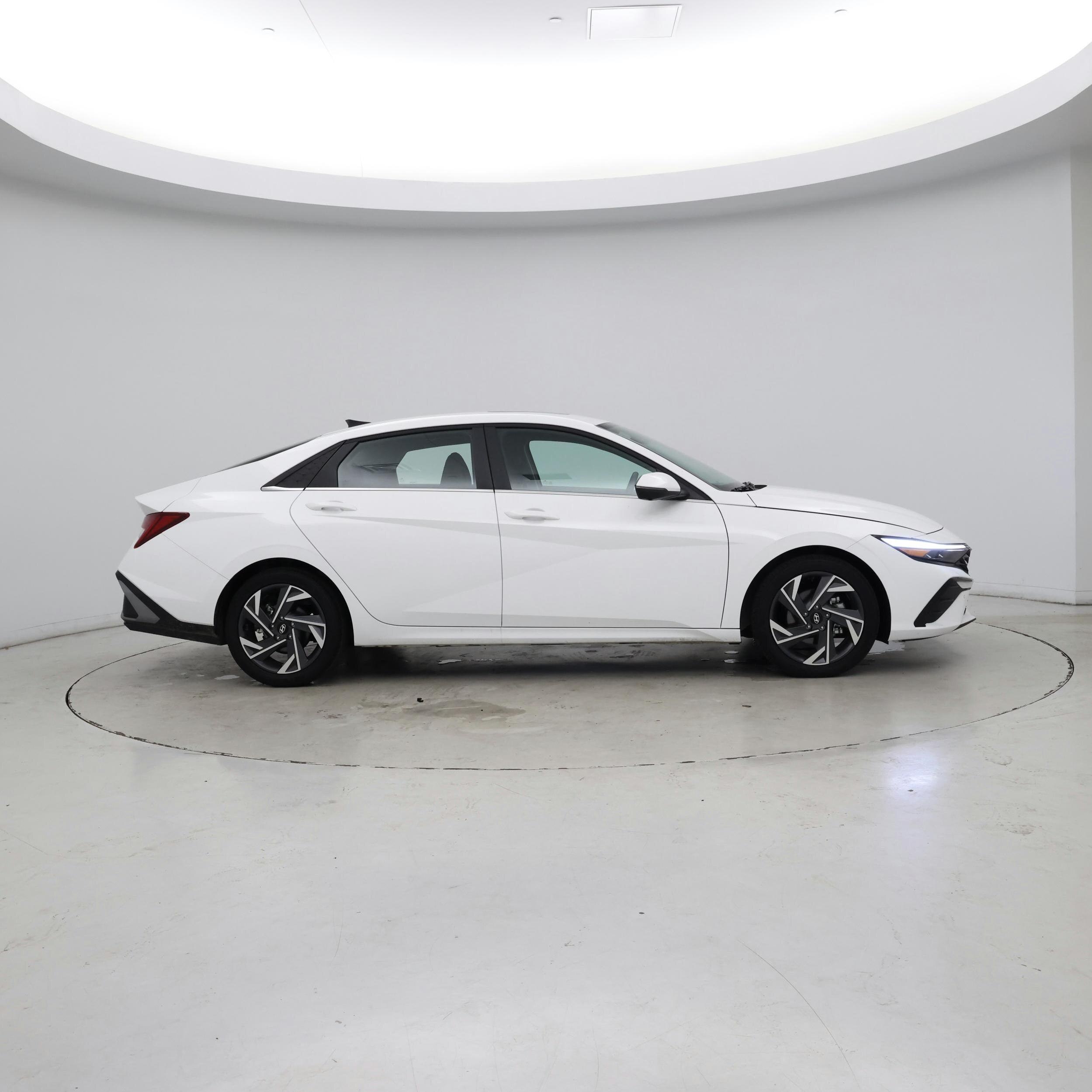 Thumbnail: 2024 Hyundai Elantra - 7
