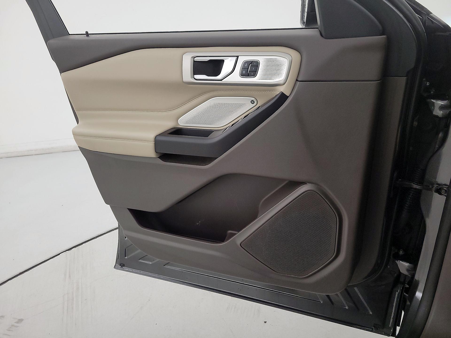 Thumbnail: 2020 Ford Explorer - 12