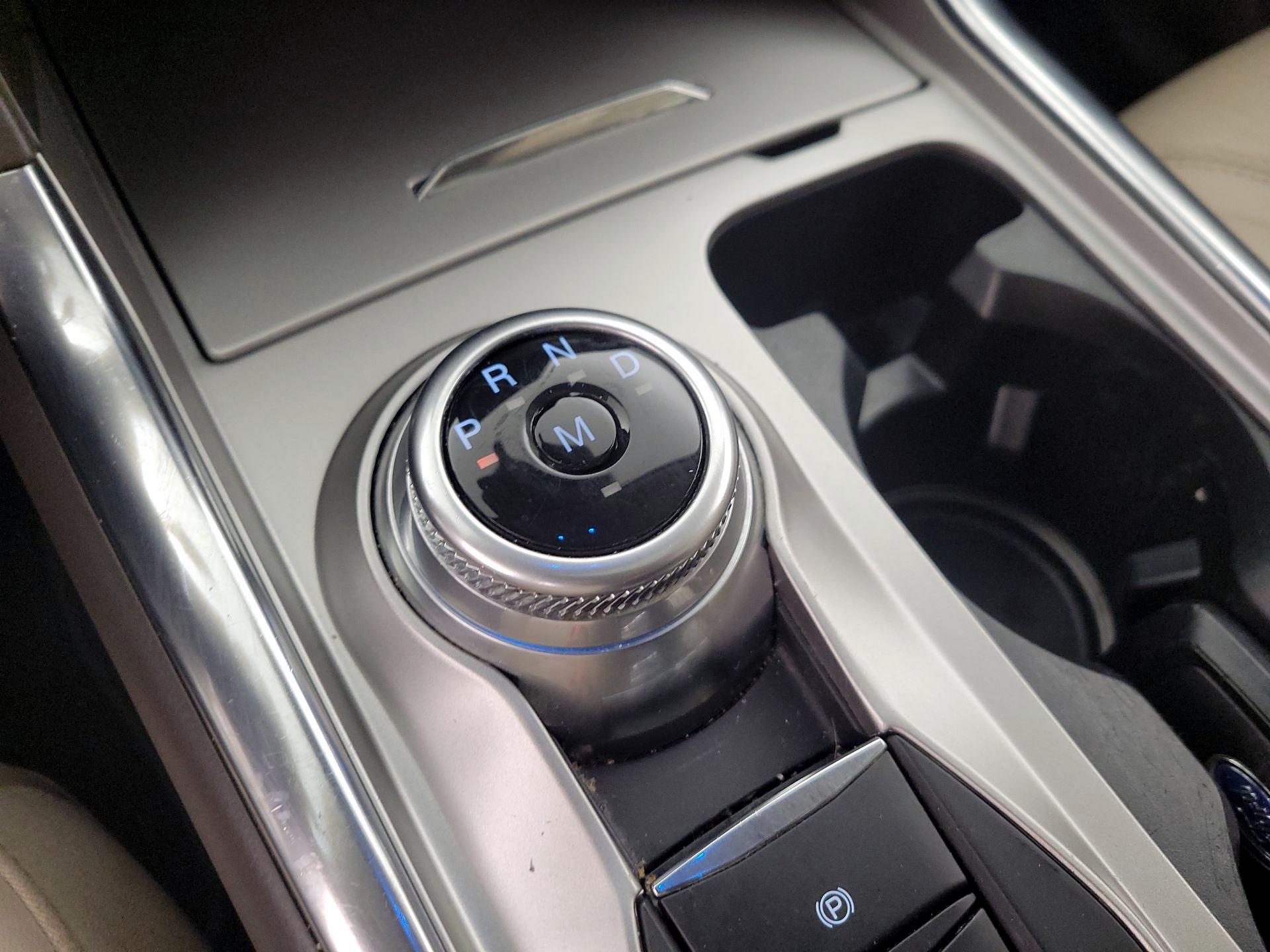 Thumbnail: 2020 Ford Explorer - 18