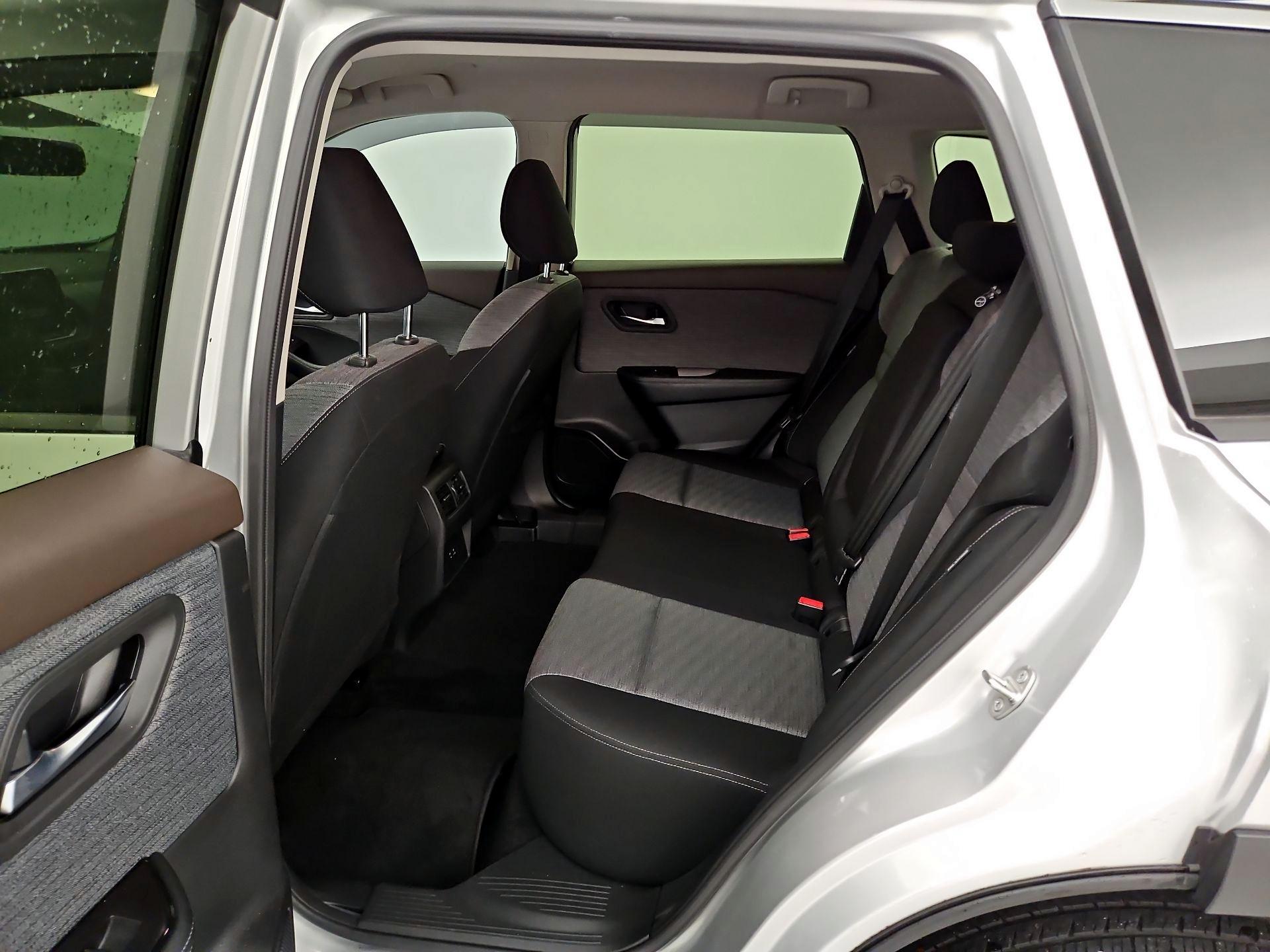 Thumbnail: 2023 Nissan Rogue - 19