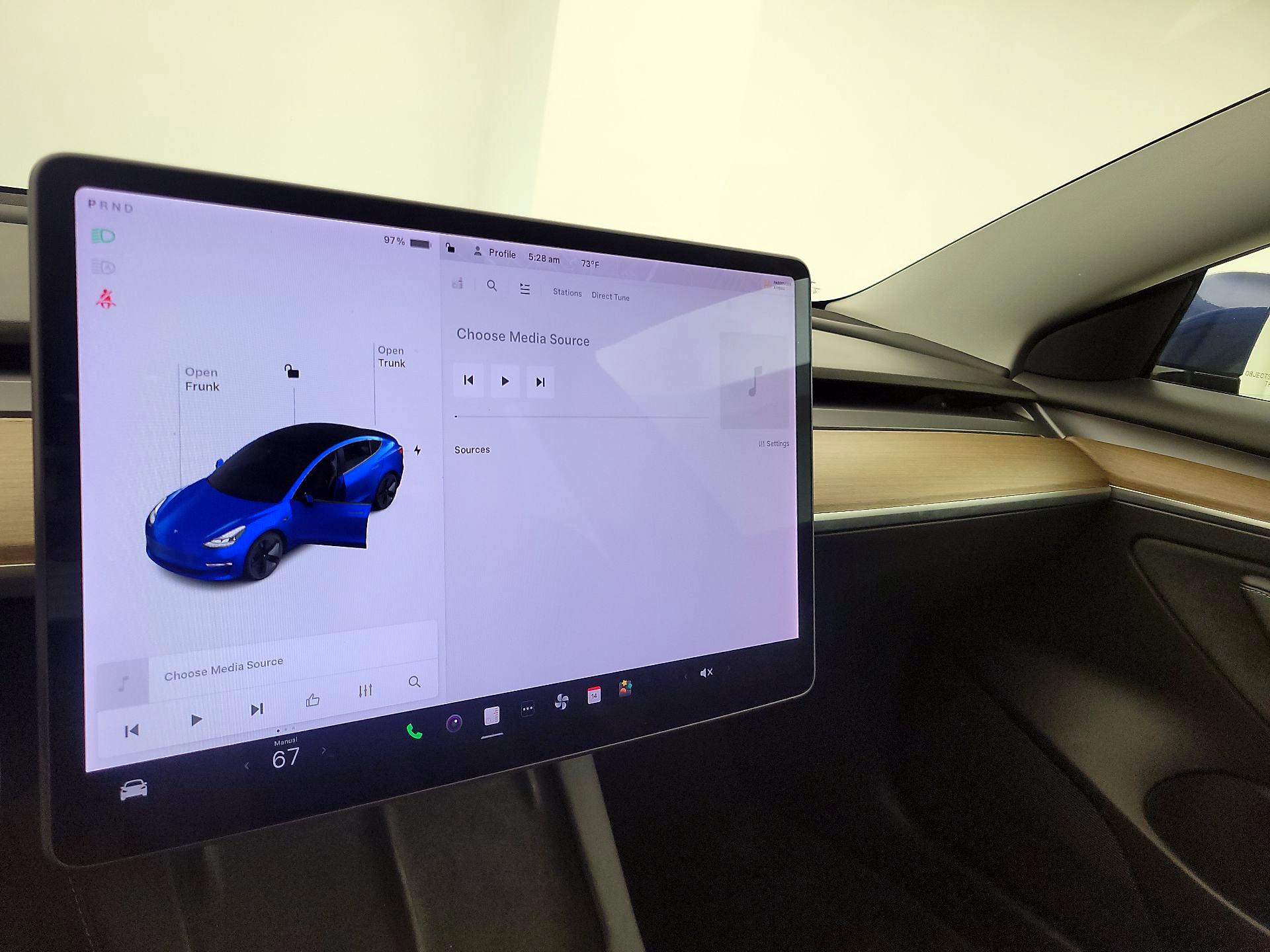 Thumbnail: 2021 Tesla Model 3 - 15