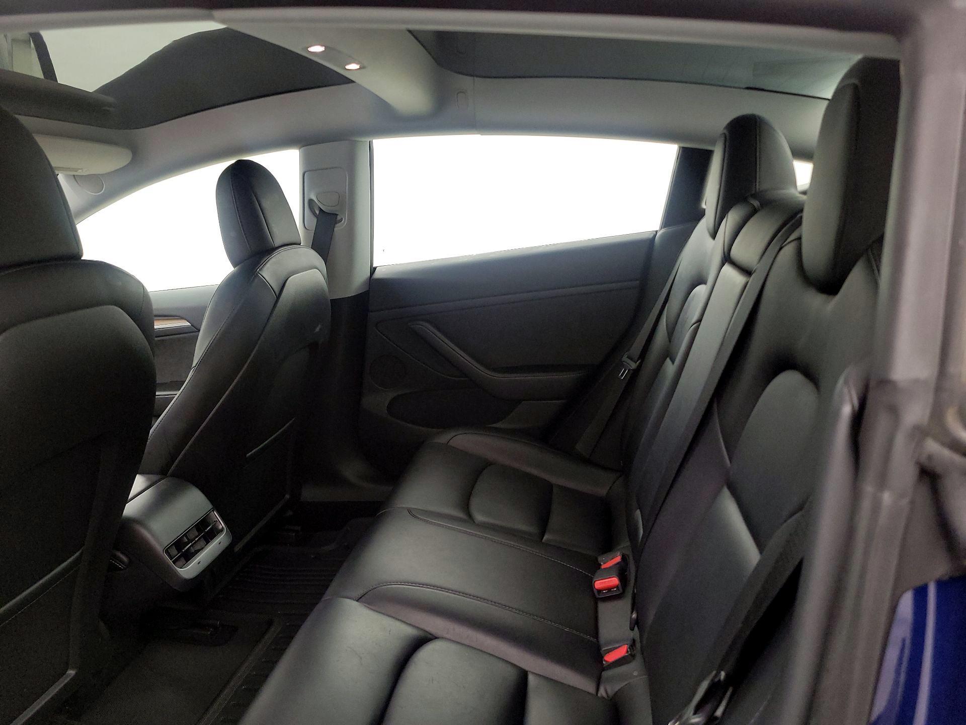 Thumbnail: 2021 Tesla Model 3 - 19