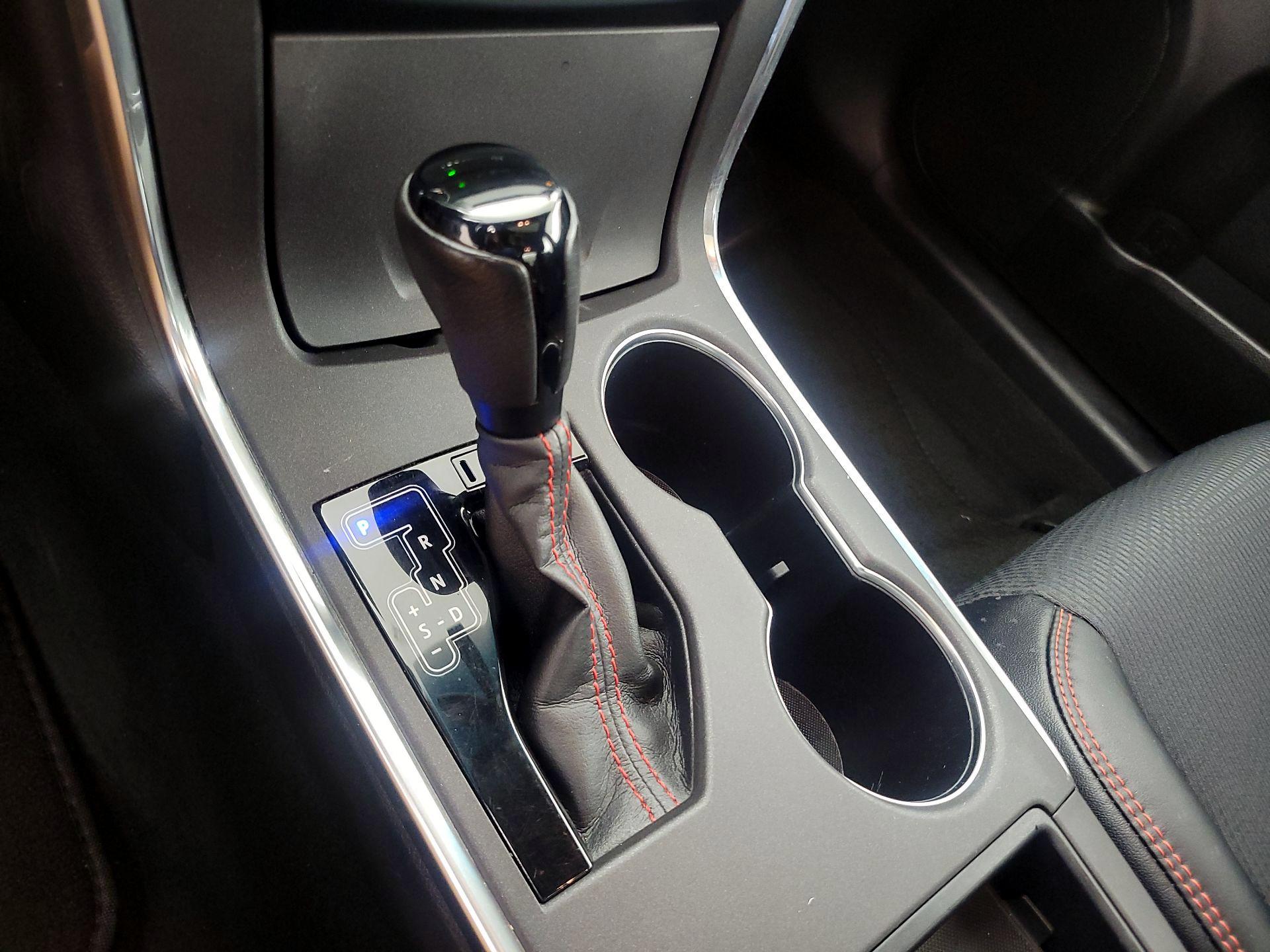Thumbnail: 2016 Toyota Camry - 18