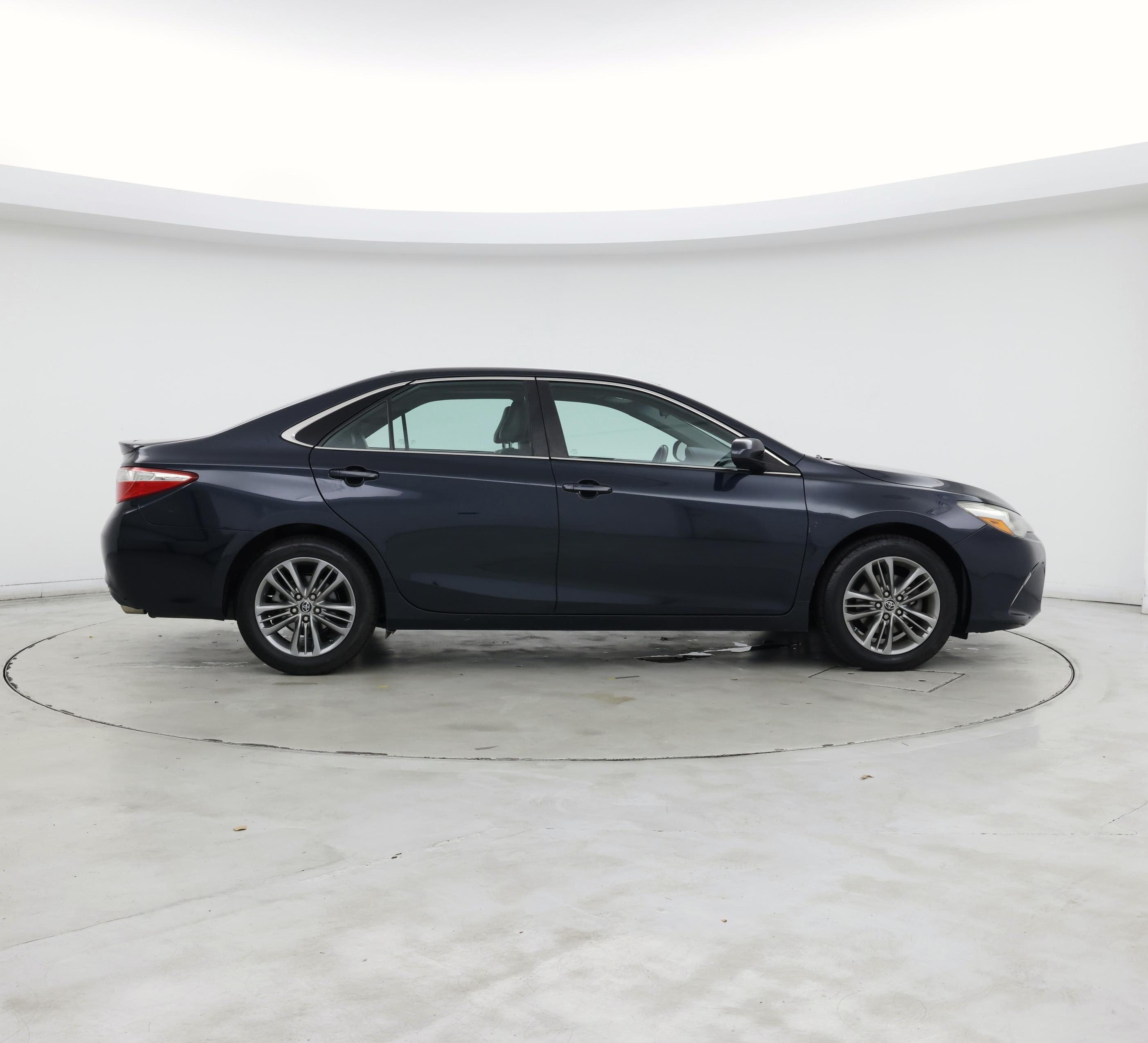 Thumbnail: 2016 Toyota Camry - 7