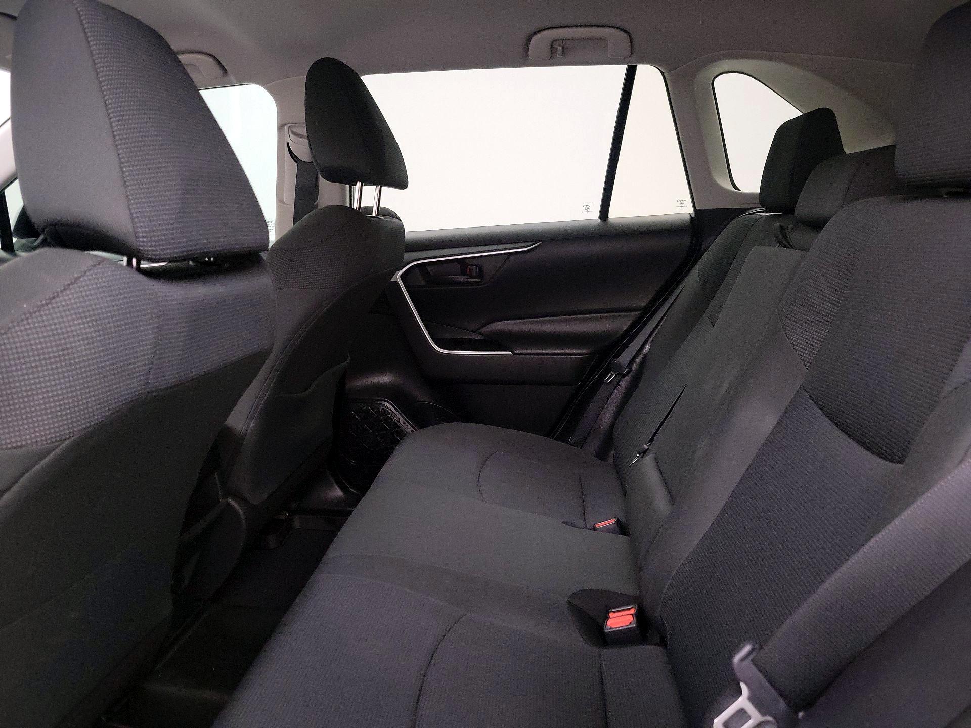 Thumbnail: 2020 Toyota RAV4 - 19