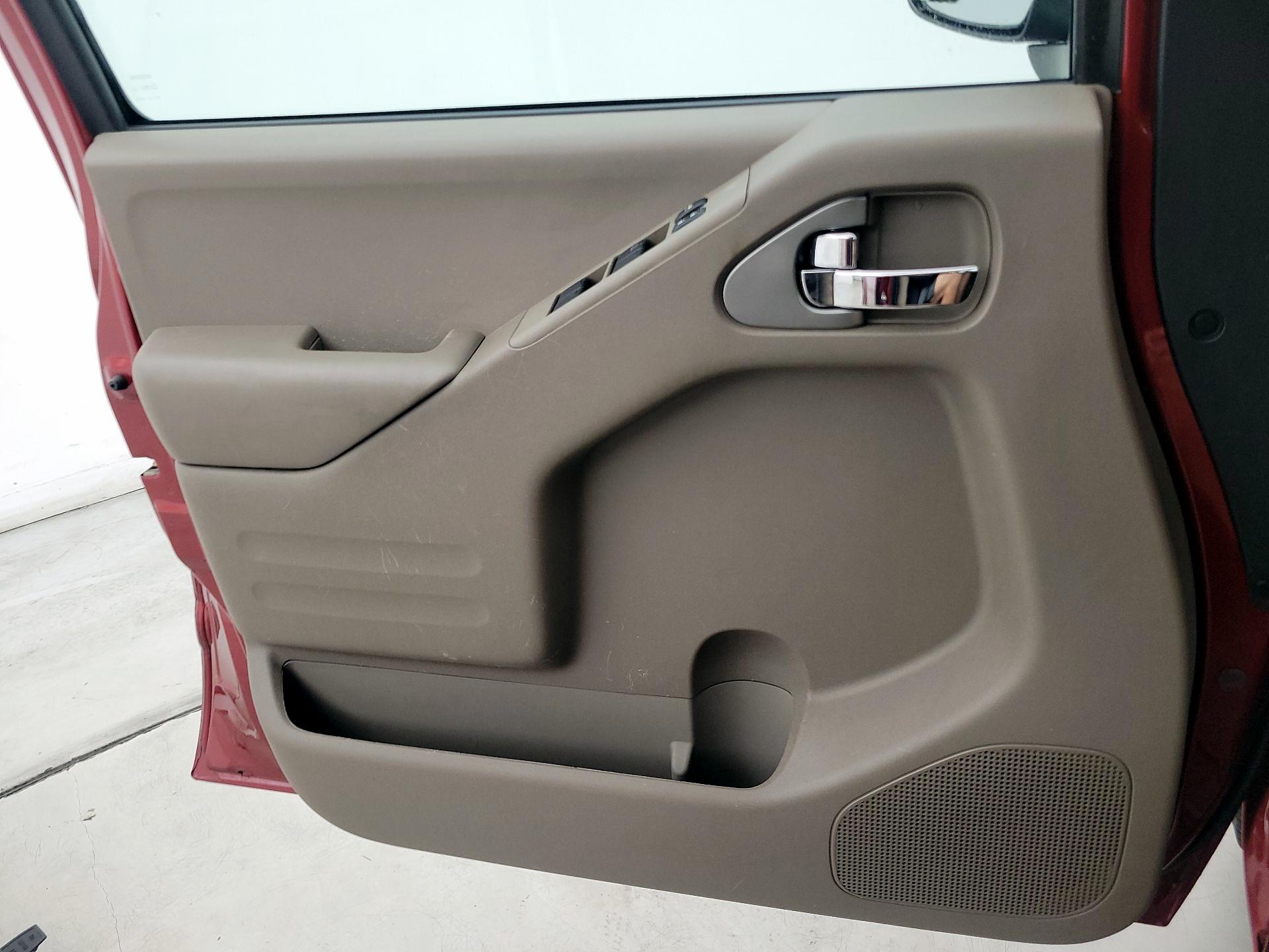 Thumbnail: 2016 Nissan Frontier - 12