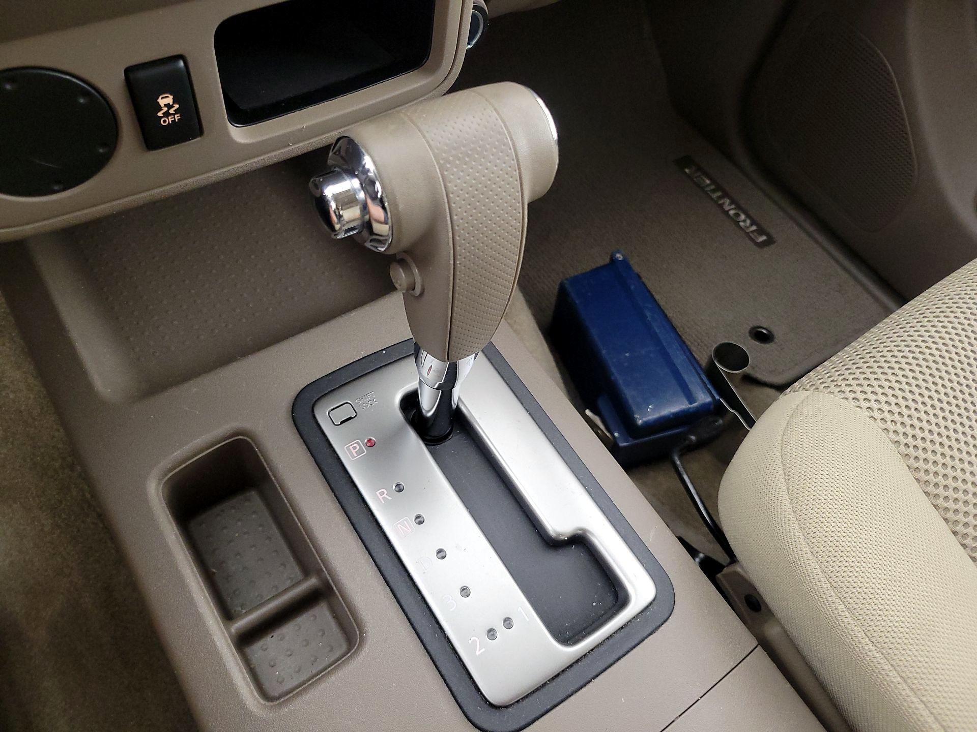 Thumbnail: 2016 Nissan Frontier - 16