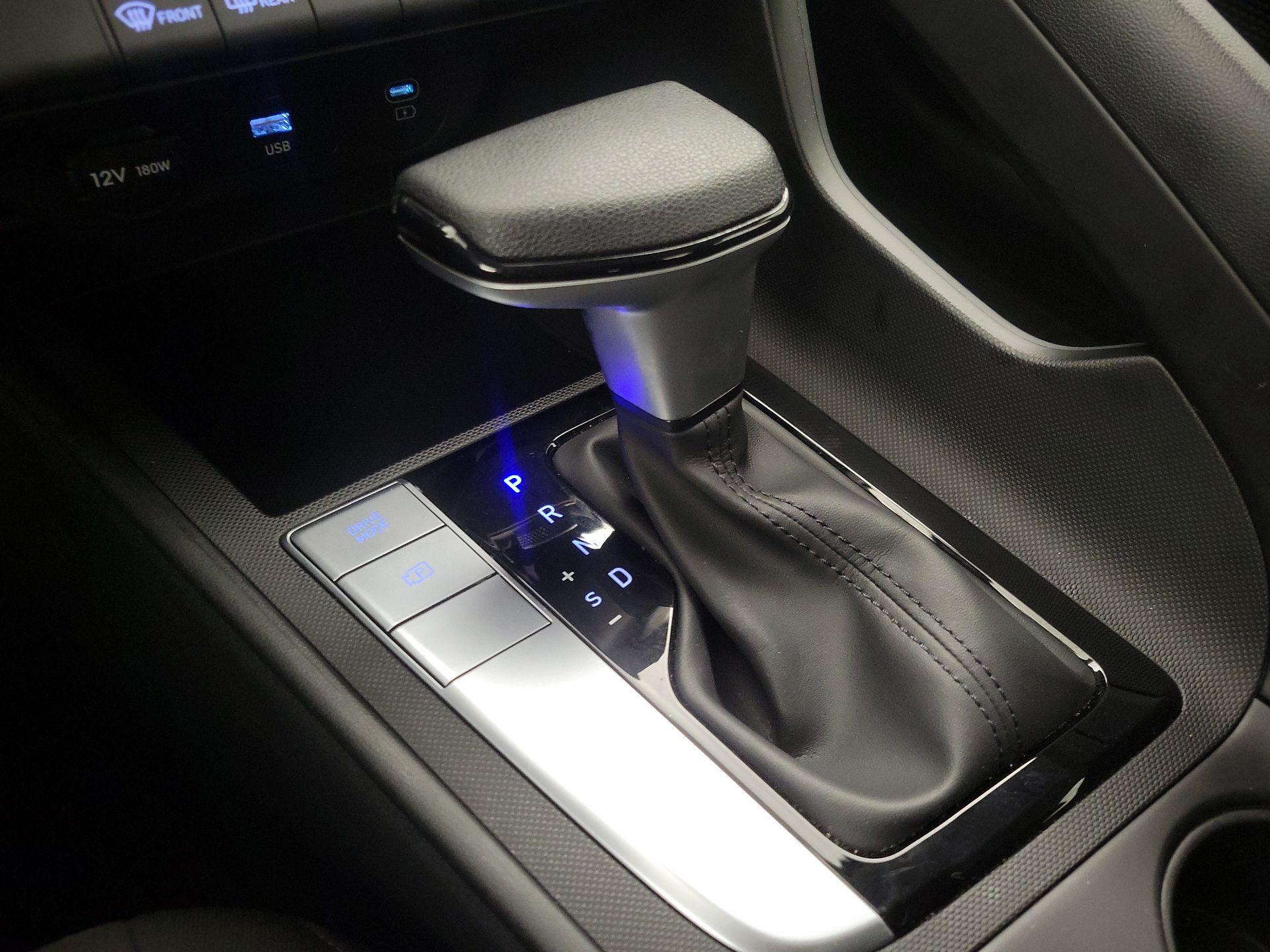 Thumbnail: 2024 Hyundai Elantra - 18
