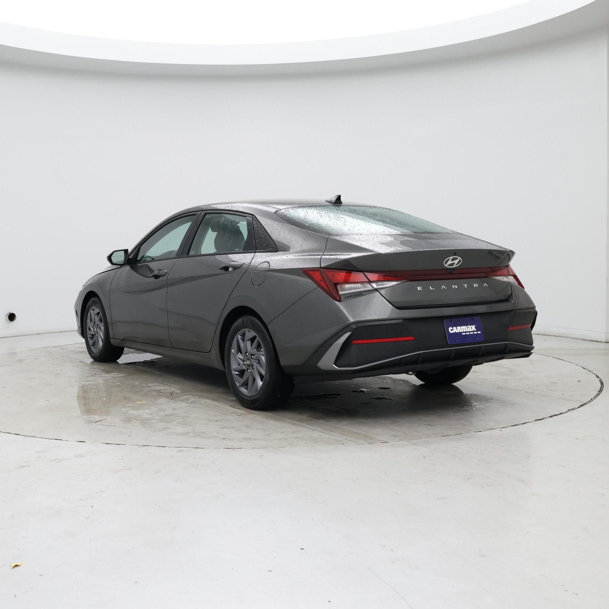 Thumbnail: 2024 Hyundai Elantra - 2