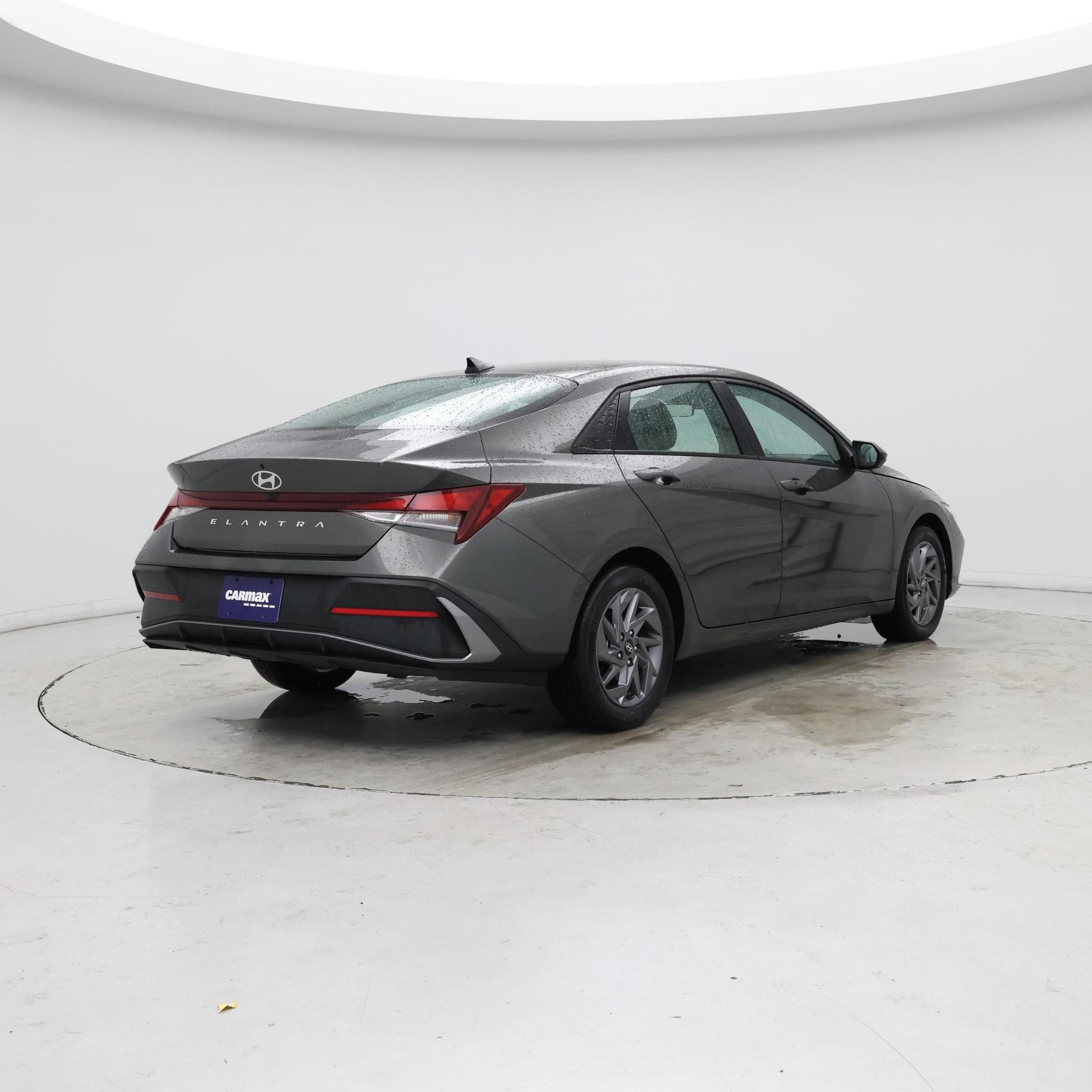 Thumbnail: 2024 Hyundai Elantra - 8