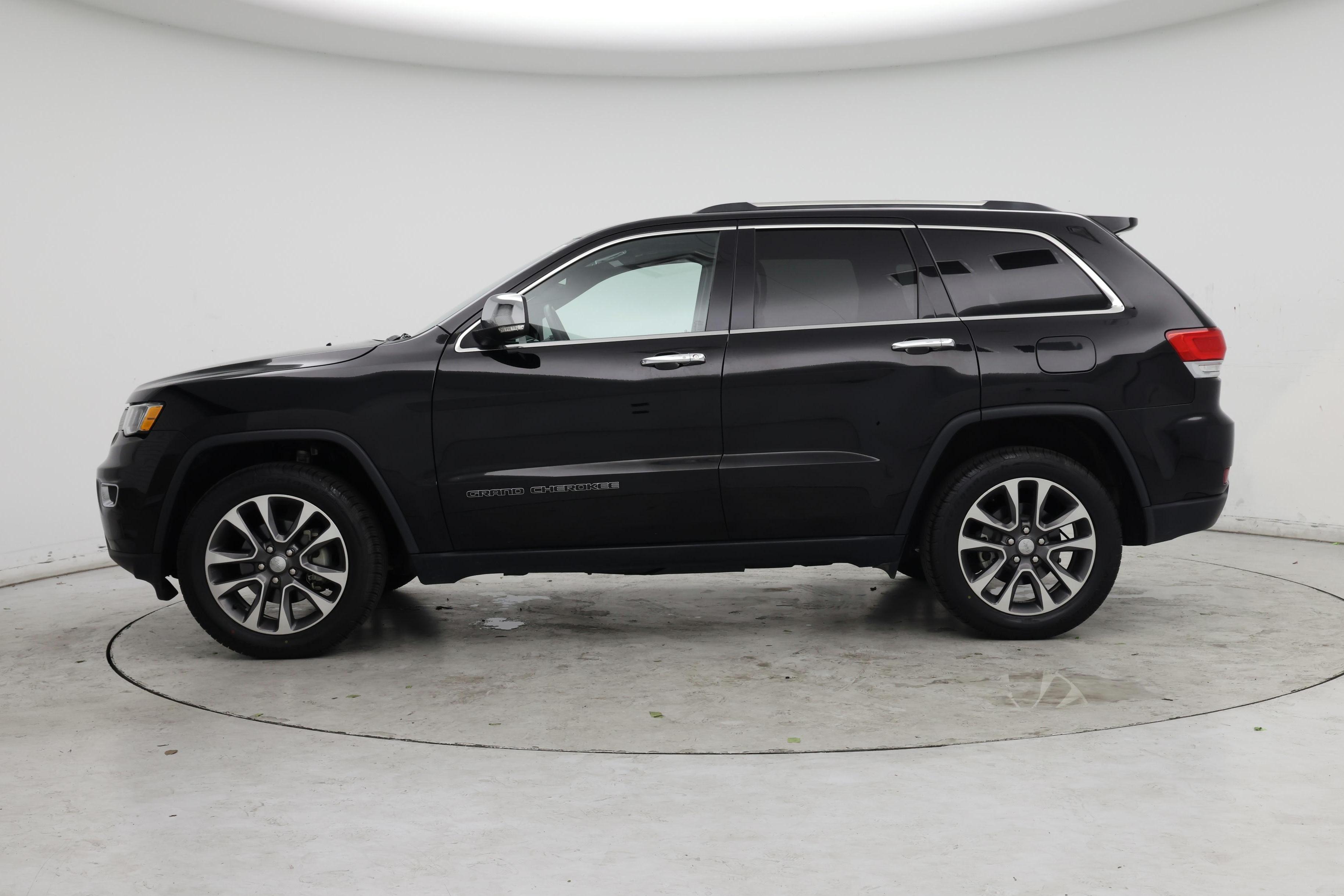 Thumbnail: 2018 Jeep Grand Cherokee - 3