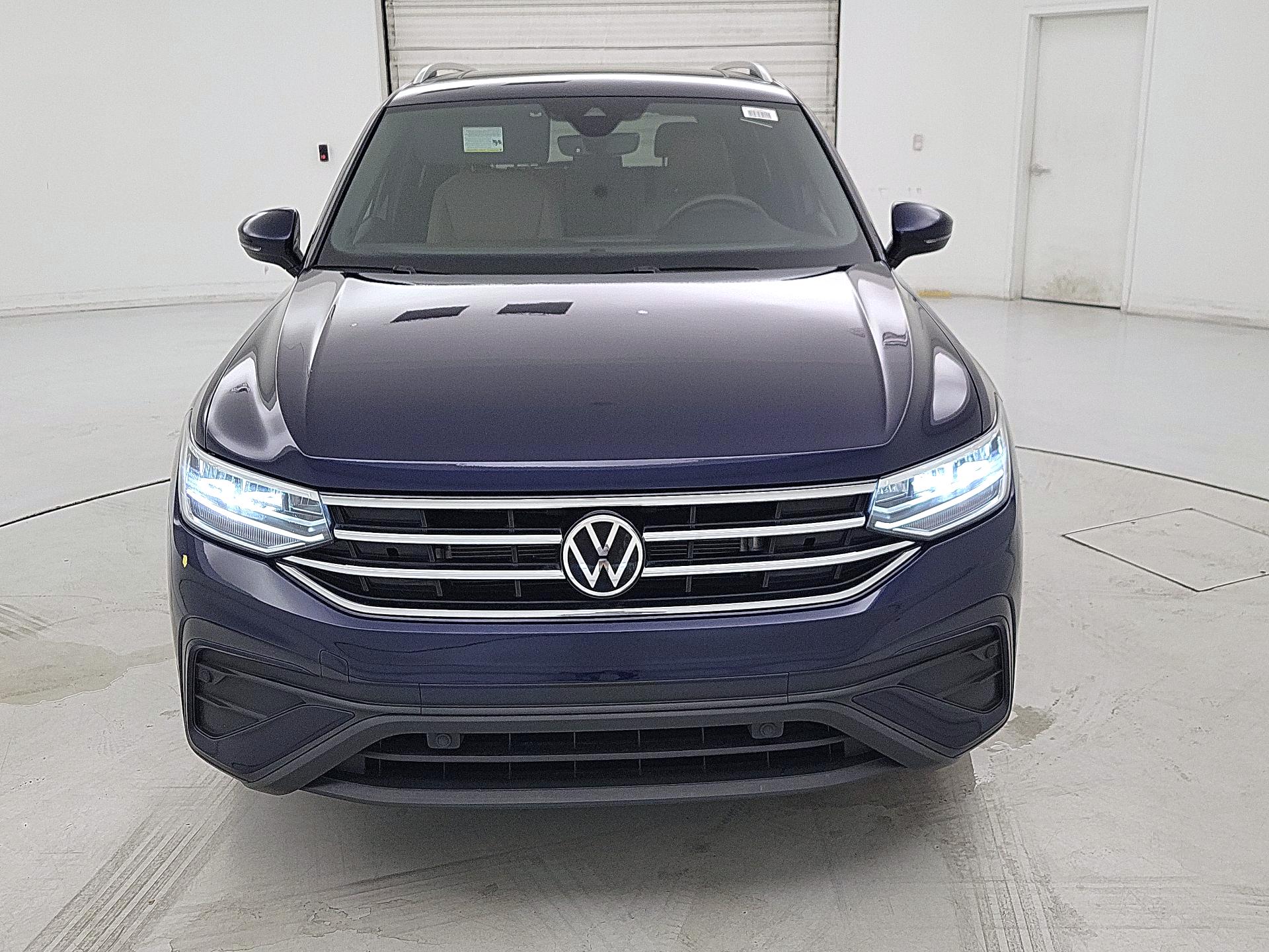 Thumbnail: 2022 Volkswagen Tiguan - 2