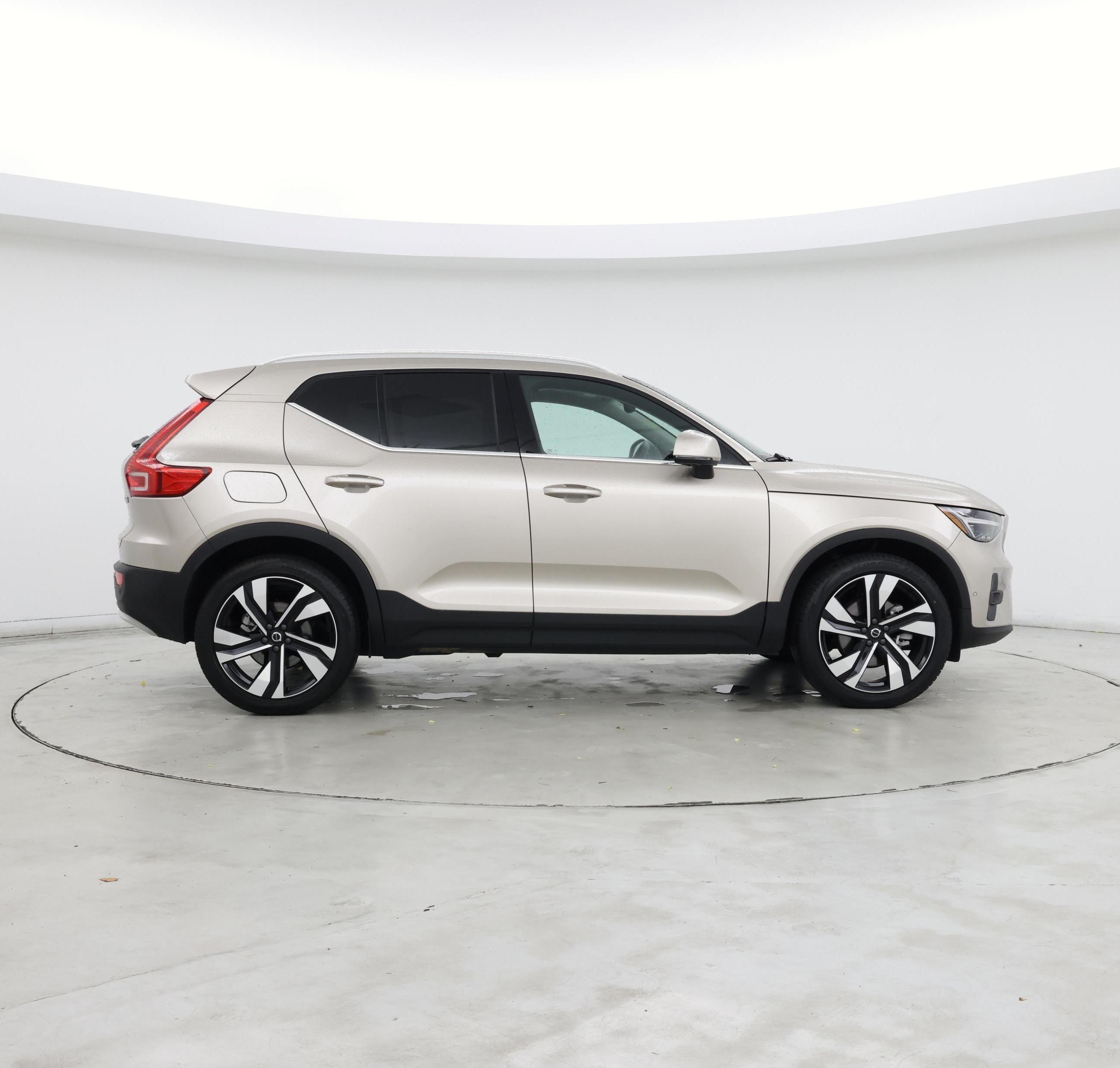 Thumbnail: 2024 Volvo XC40 - 7