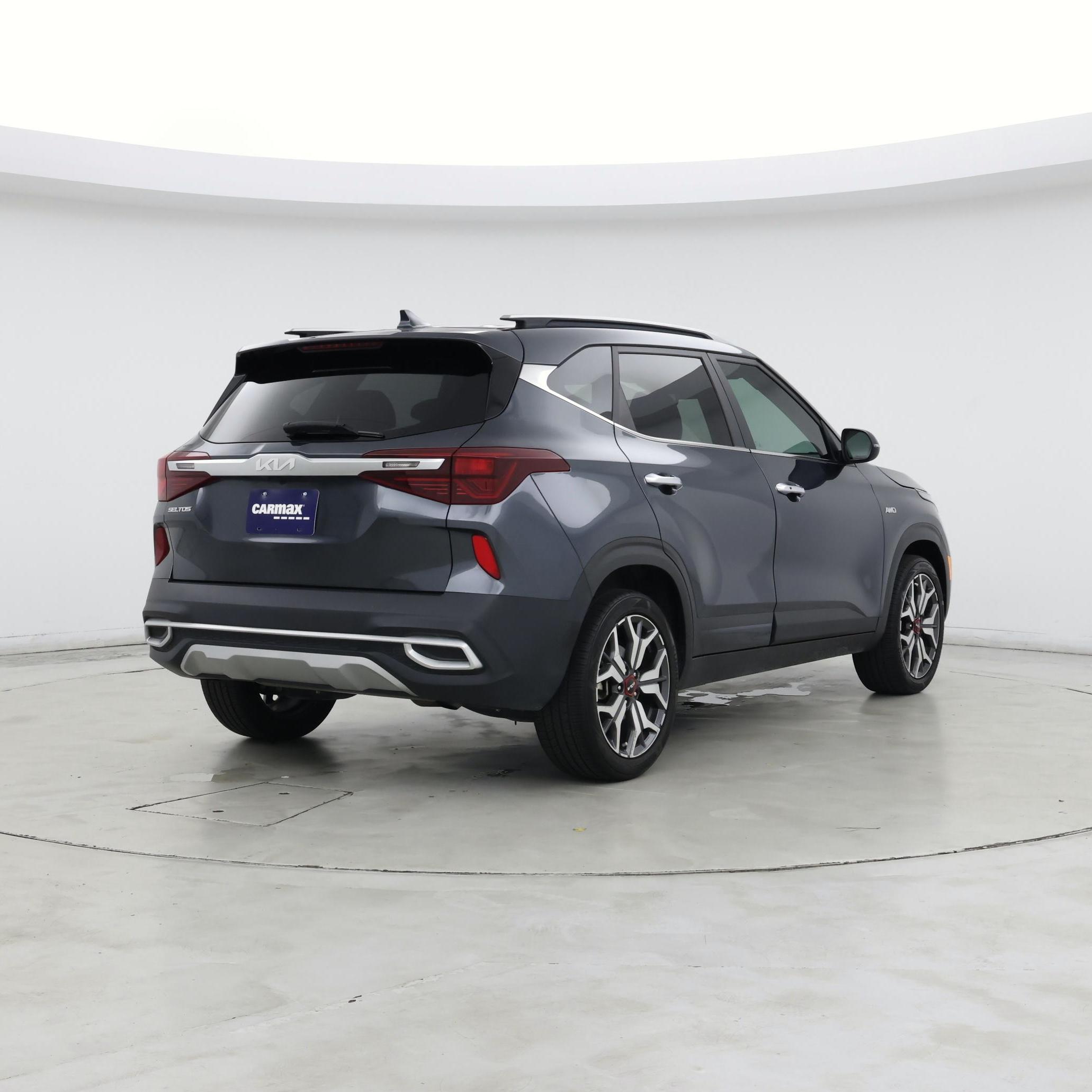 Thumbnail: 2022 Kia Seltos - 8