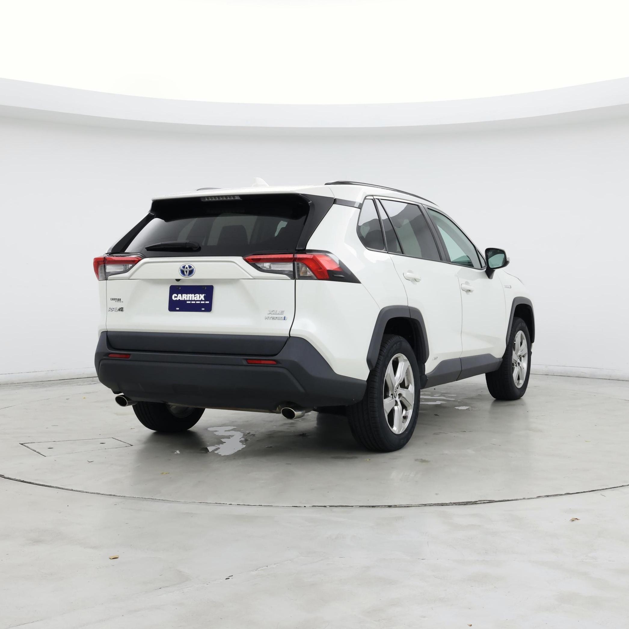 Thumbnail: 2021 Toyota RAV4 - 8