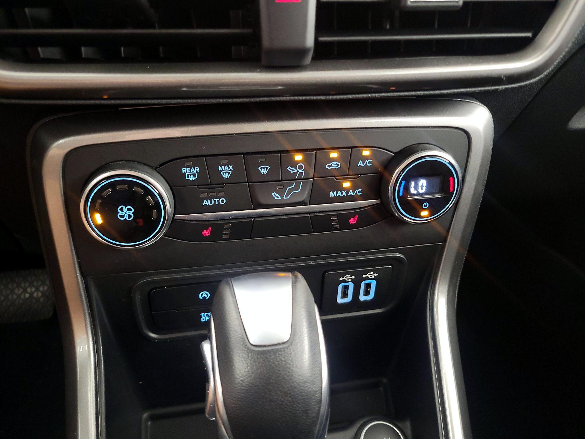 Thumbnail: 2021 Ford EcoSport - 16