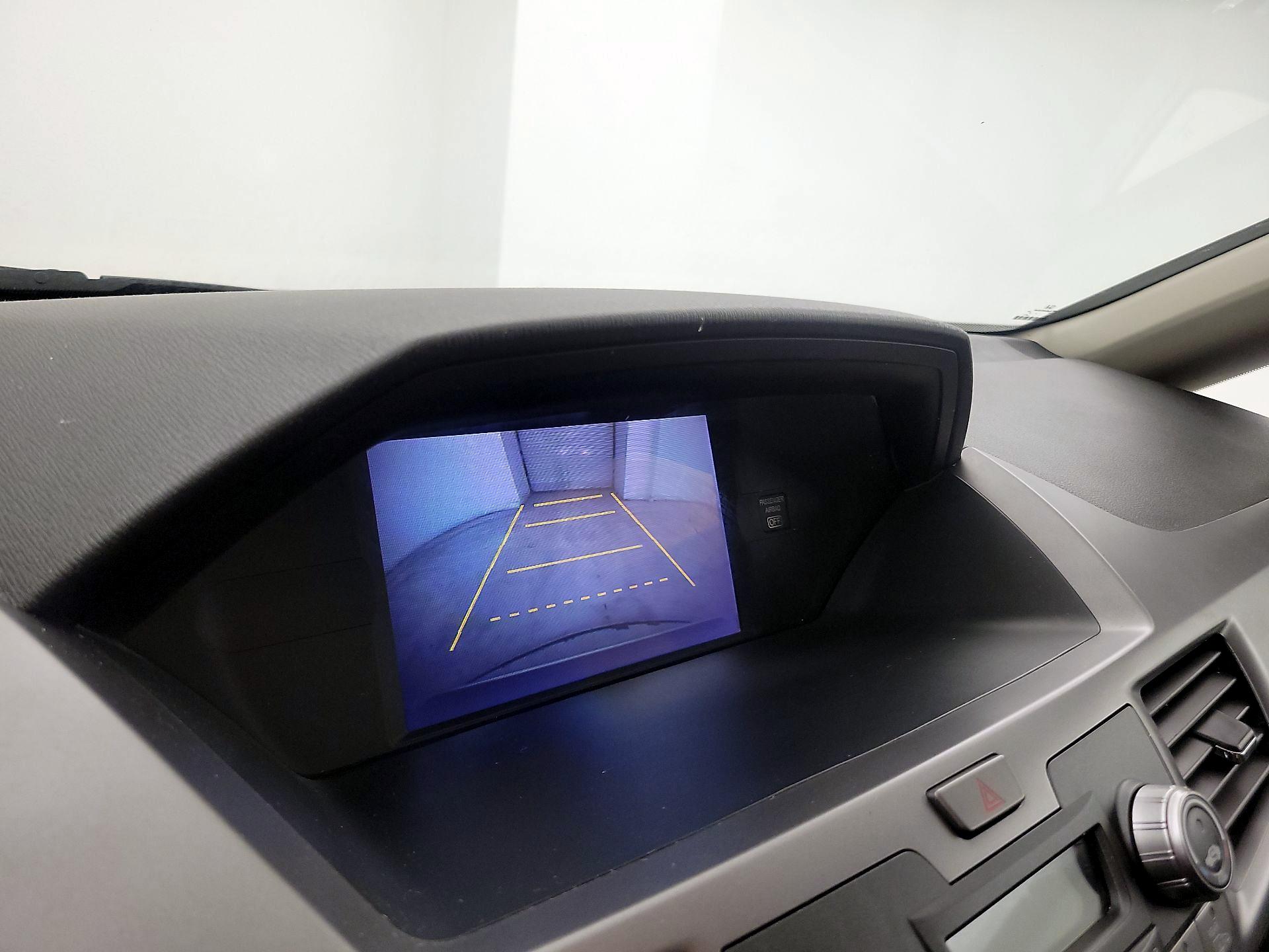Thumbnail: 2013 Honda Odyssey - 14