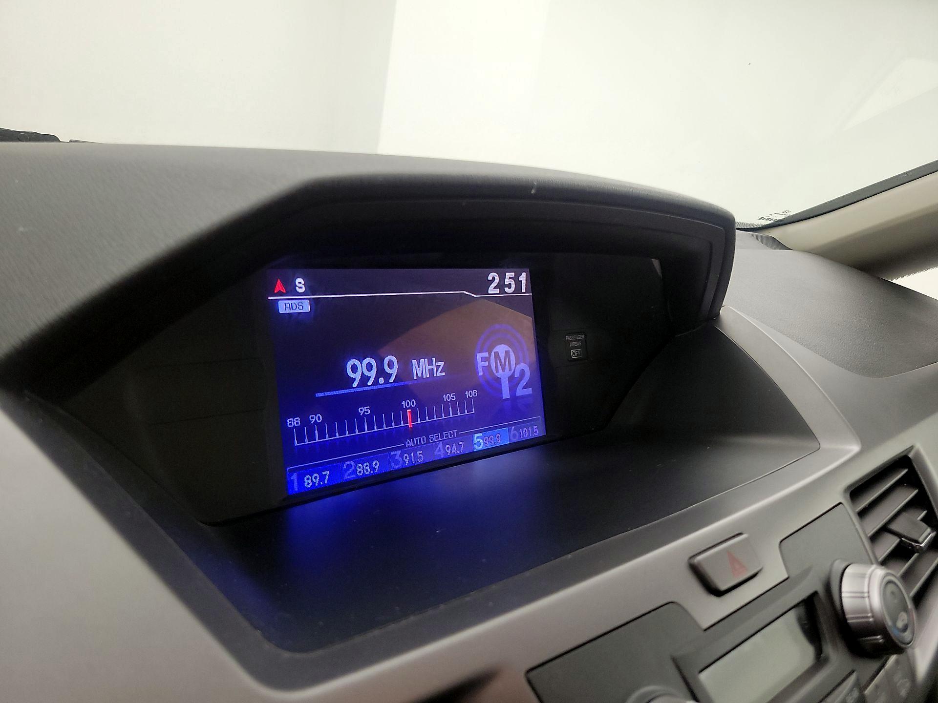 Thumbnail: 2013 Honda Odyssey - 15