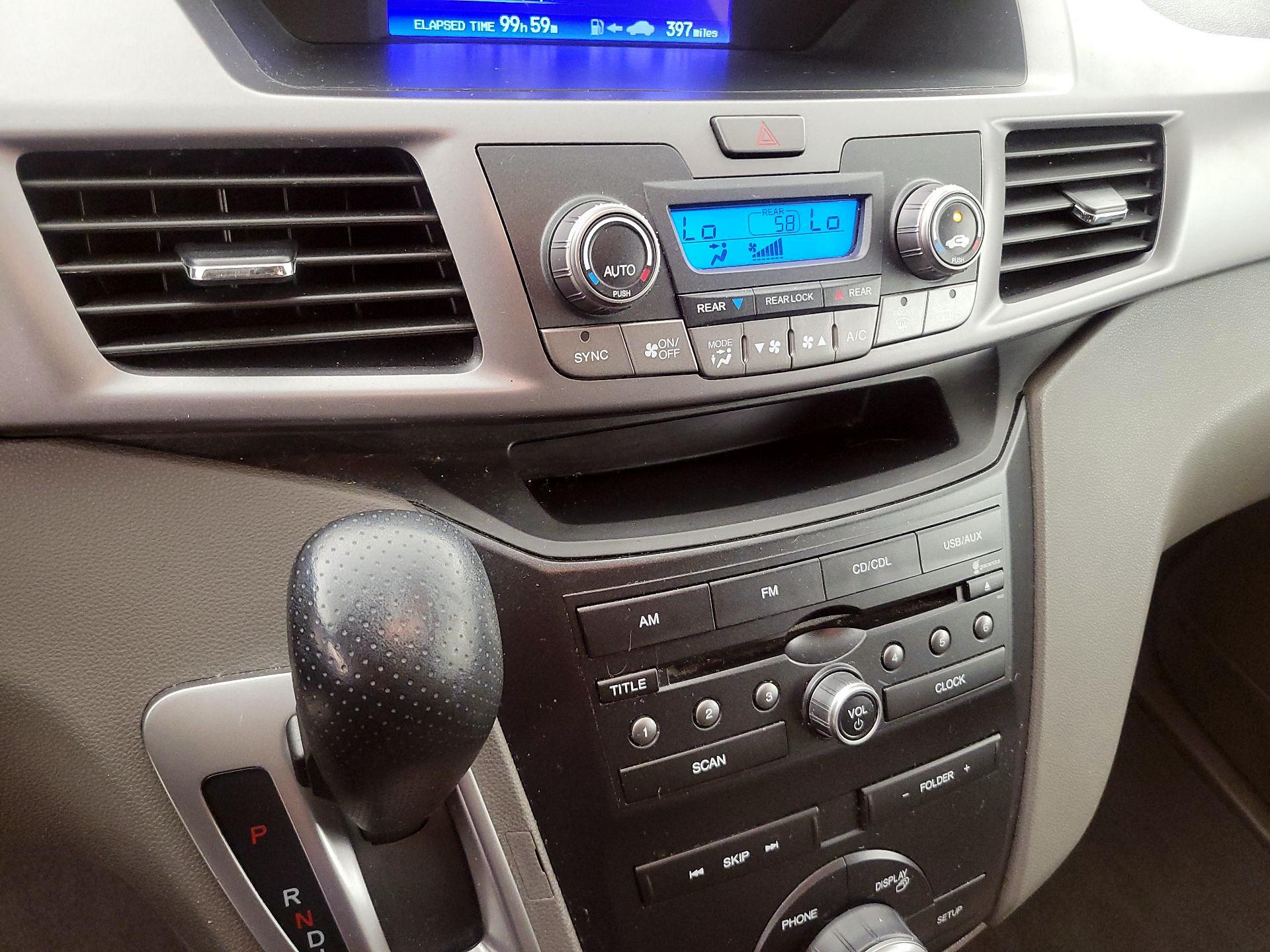 Thumbnail: 2013 Honda Odyssey - 16