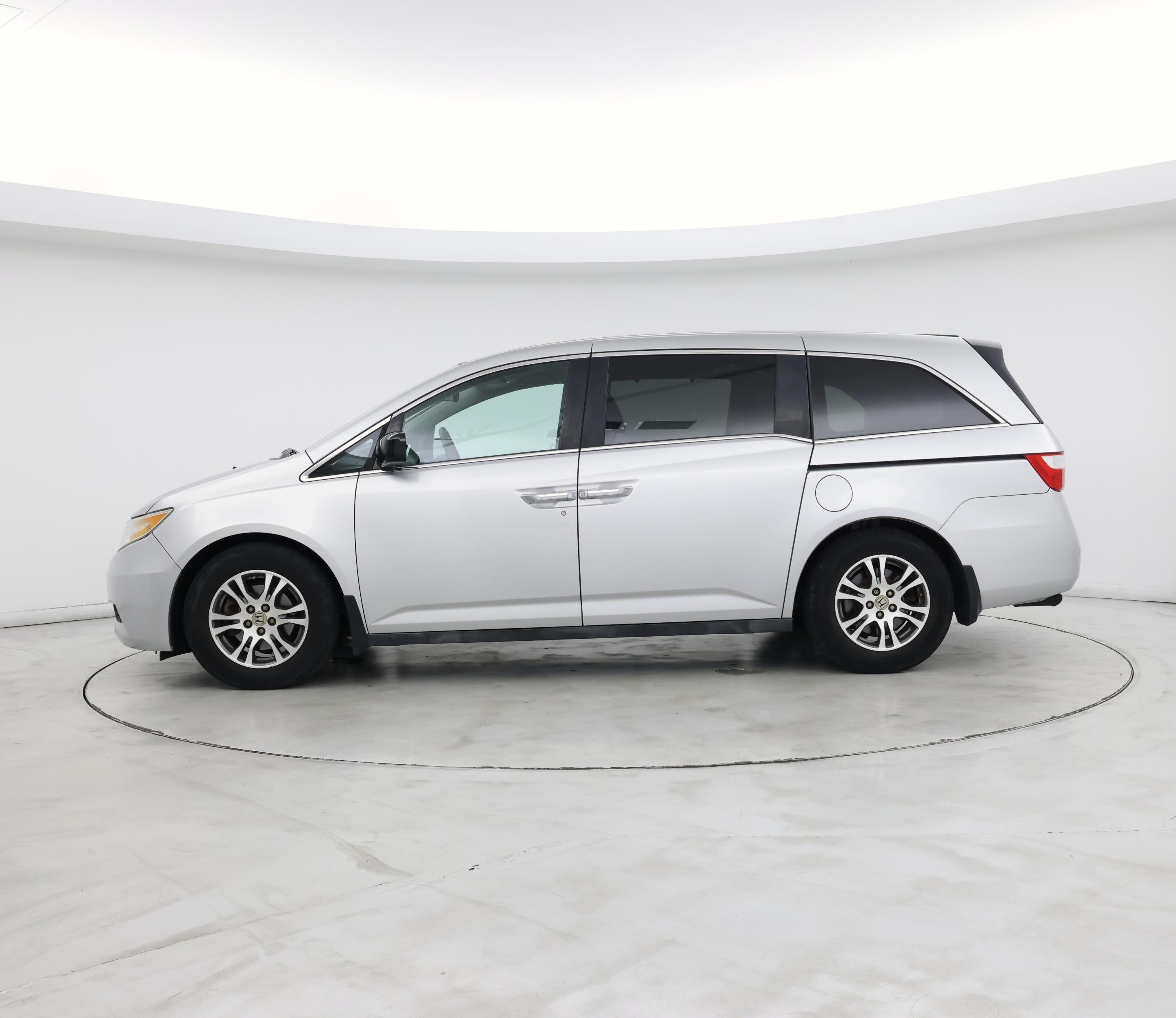 Thumbnail: 2013 Honda Odyssey - 3