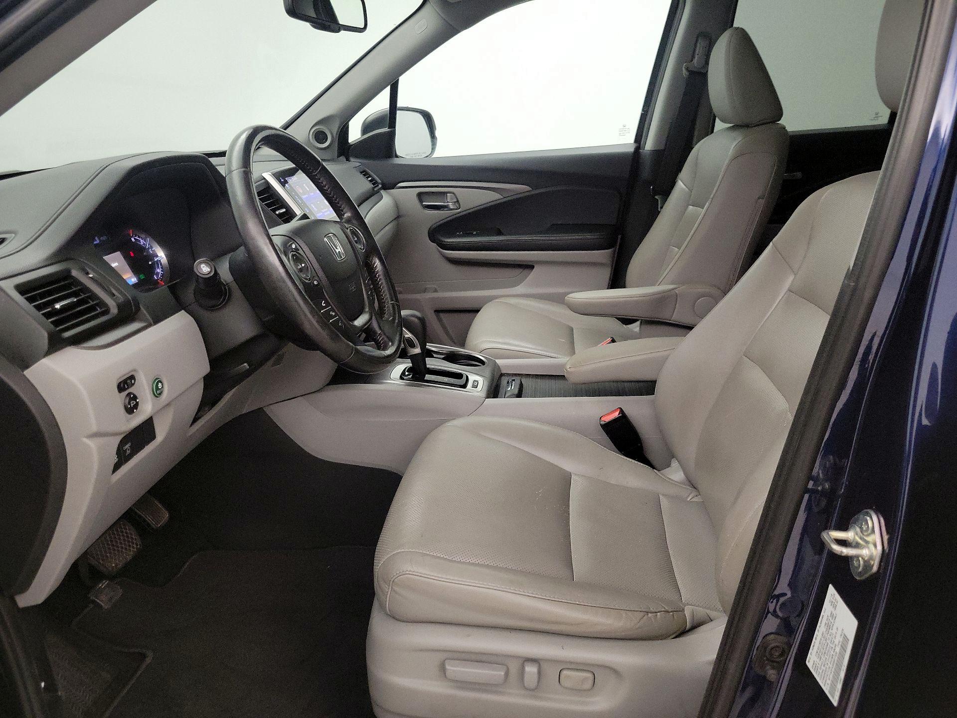 Thumbnail: 2019 Honda Ridgeline - 11