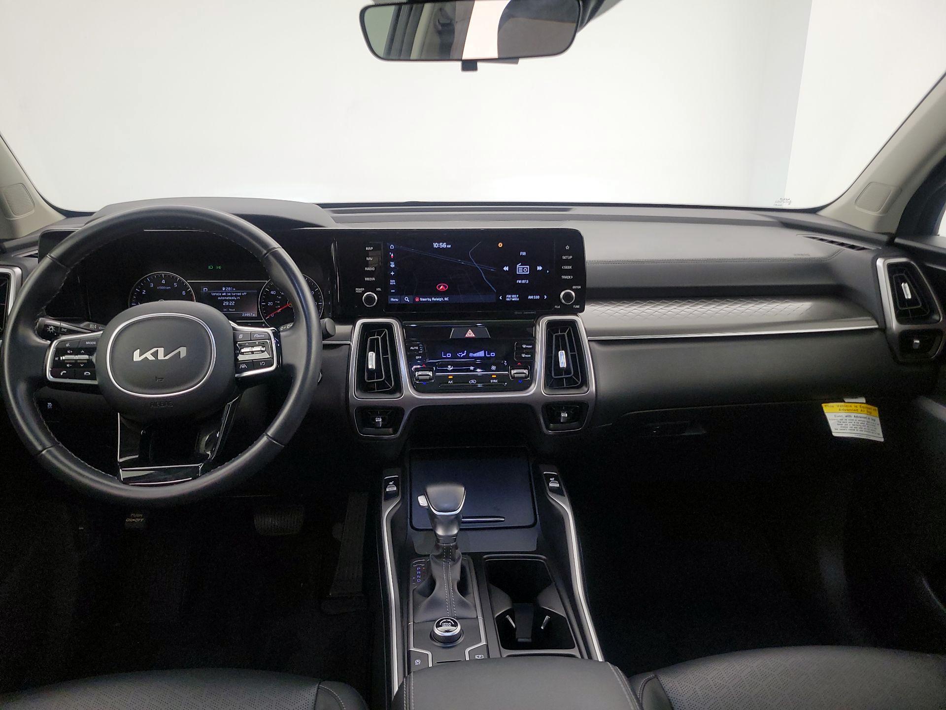 Thumbnail: 2023 Kia Sorento - 9