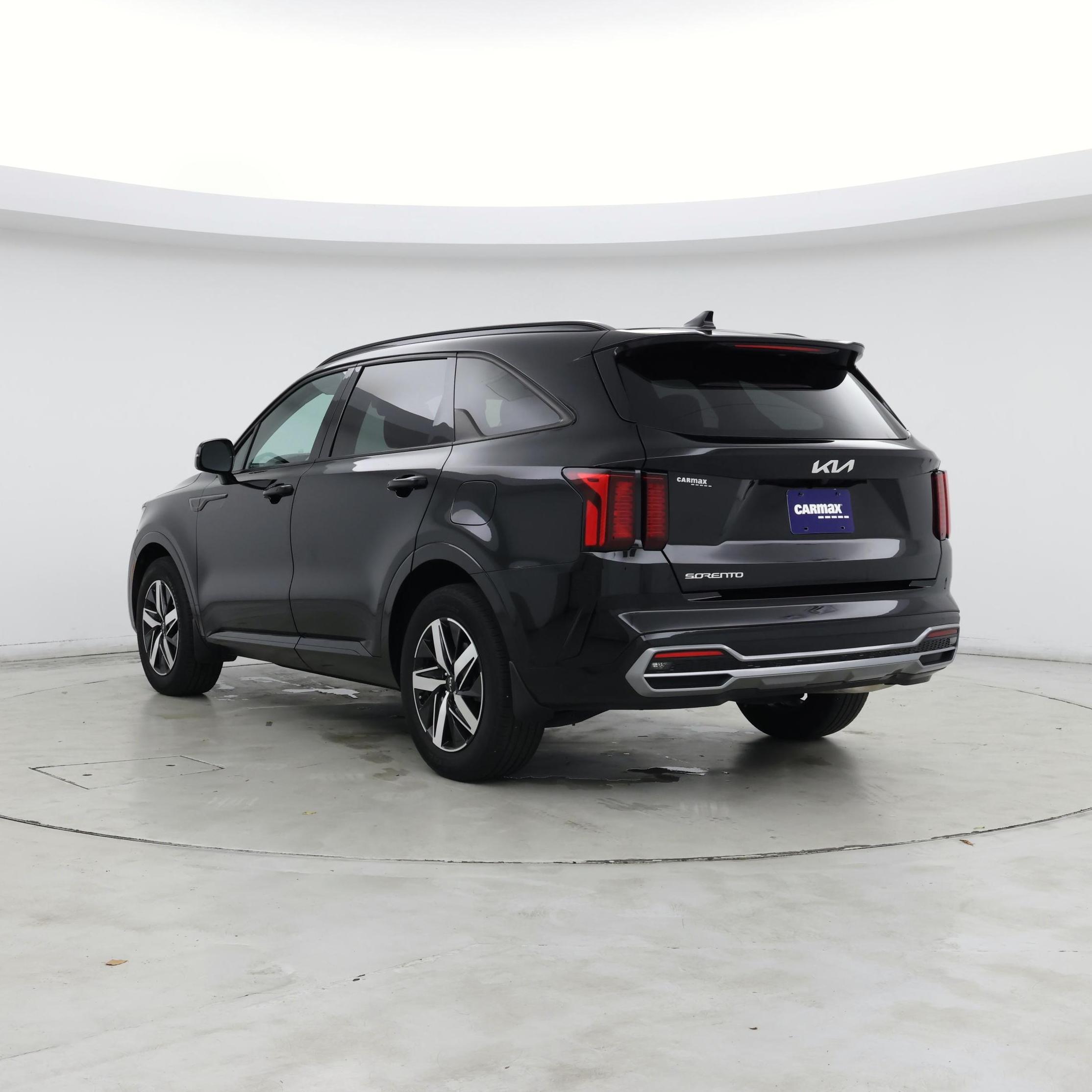 Thumbnail: 2023 Kia Sorento - 2